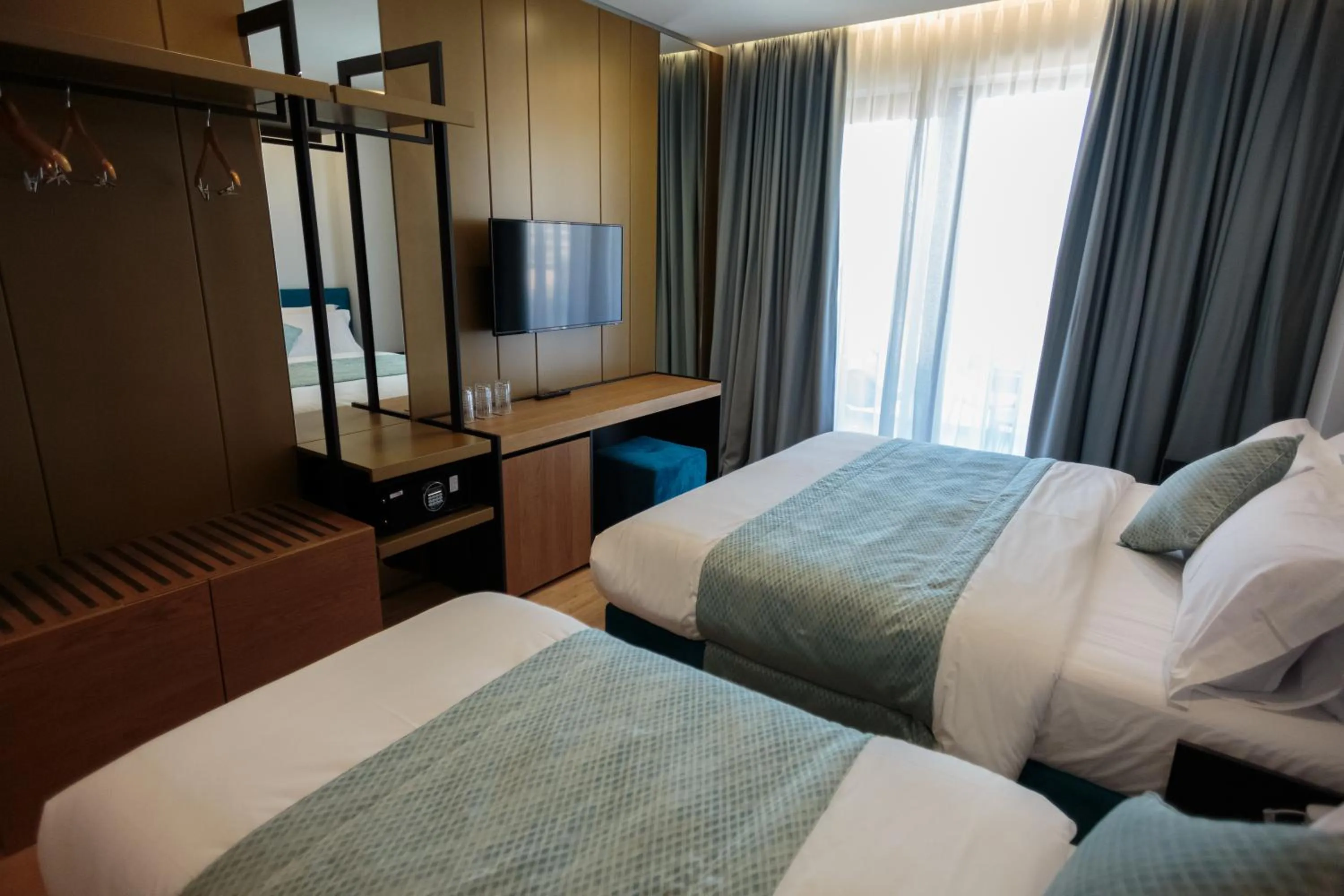 Photo of the whole room, Bed in Ames Hotel & SPA