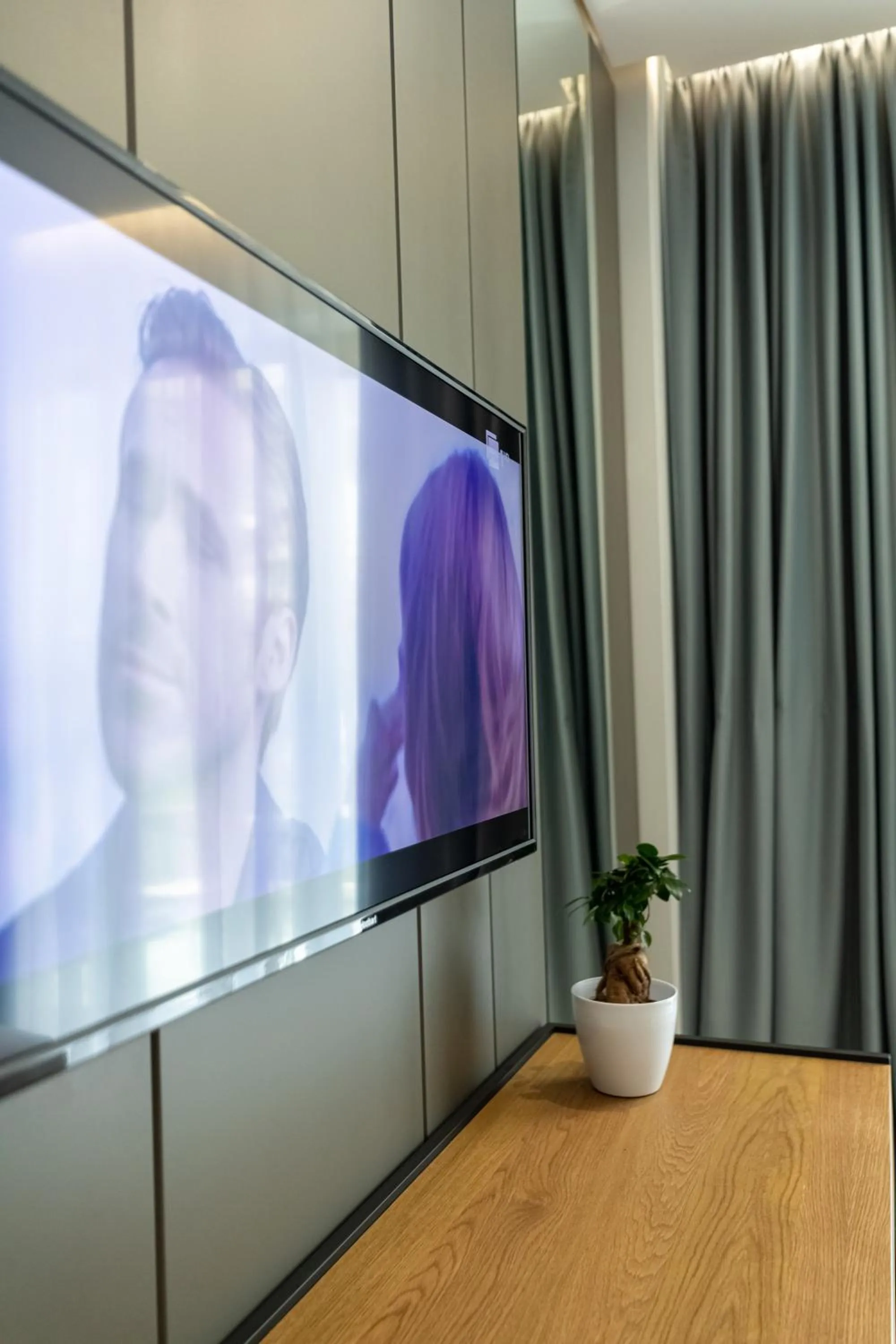 TV and multimedia in Ames Hotel & SPA