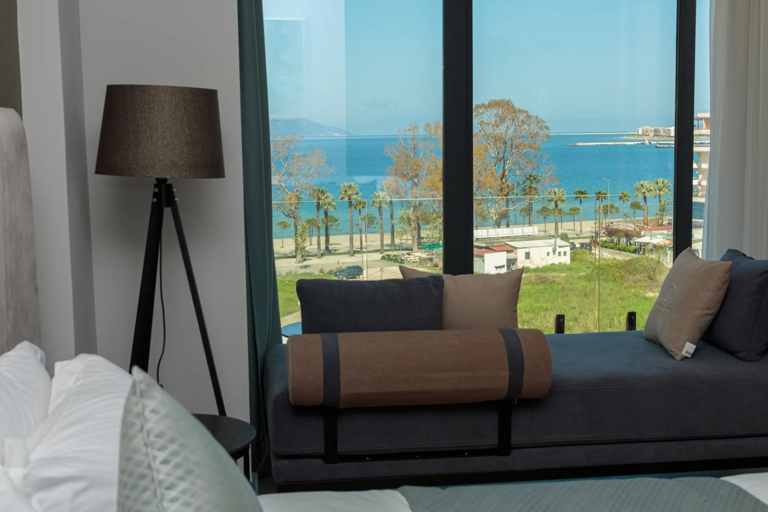 Seating area in Ames Hotel & SPA