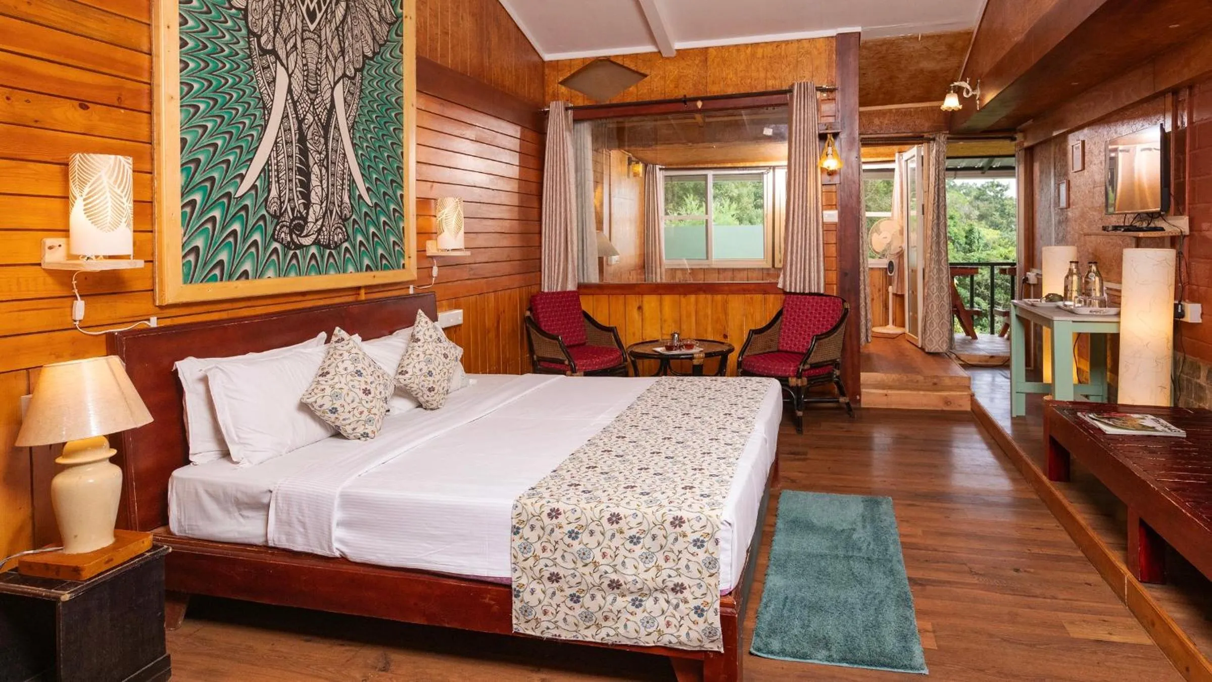 Bed in De Rock Jungle Living Resort