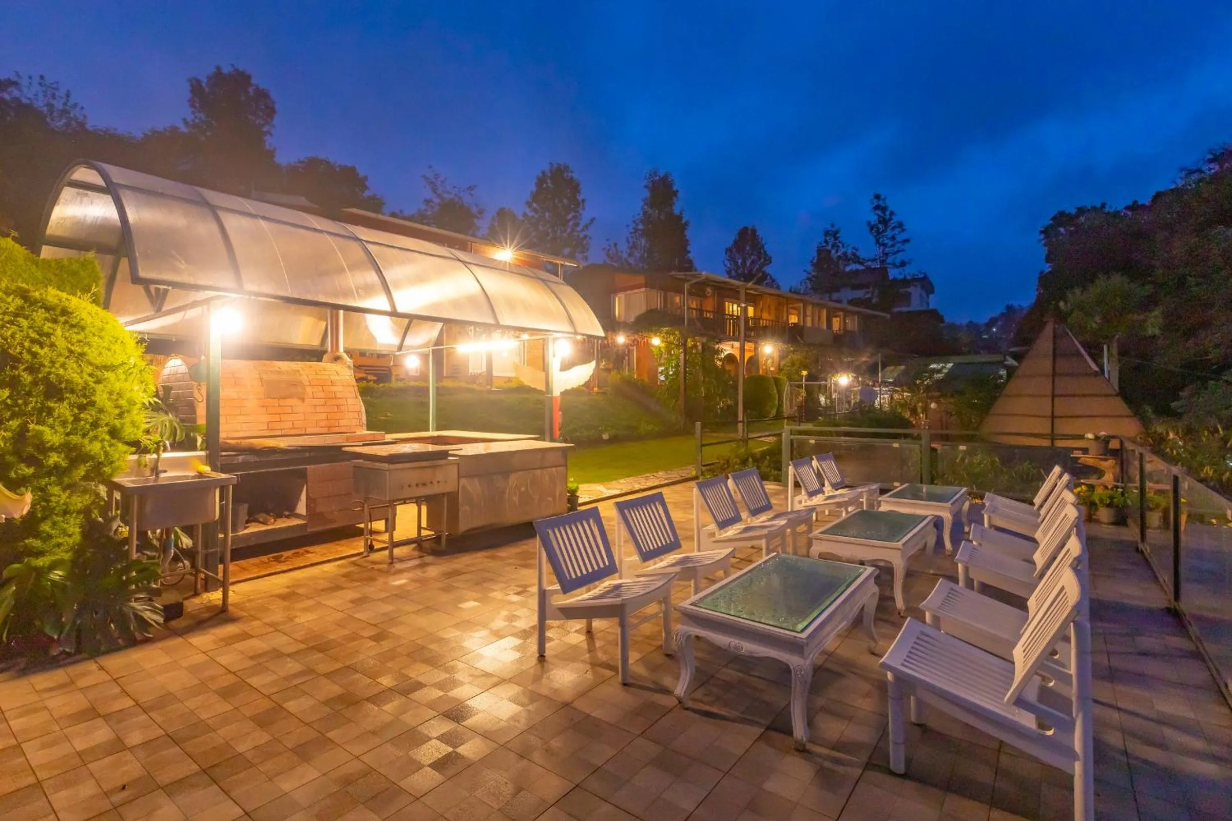 Garden in De Rock Jungle Living Resort