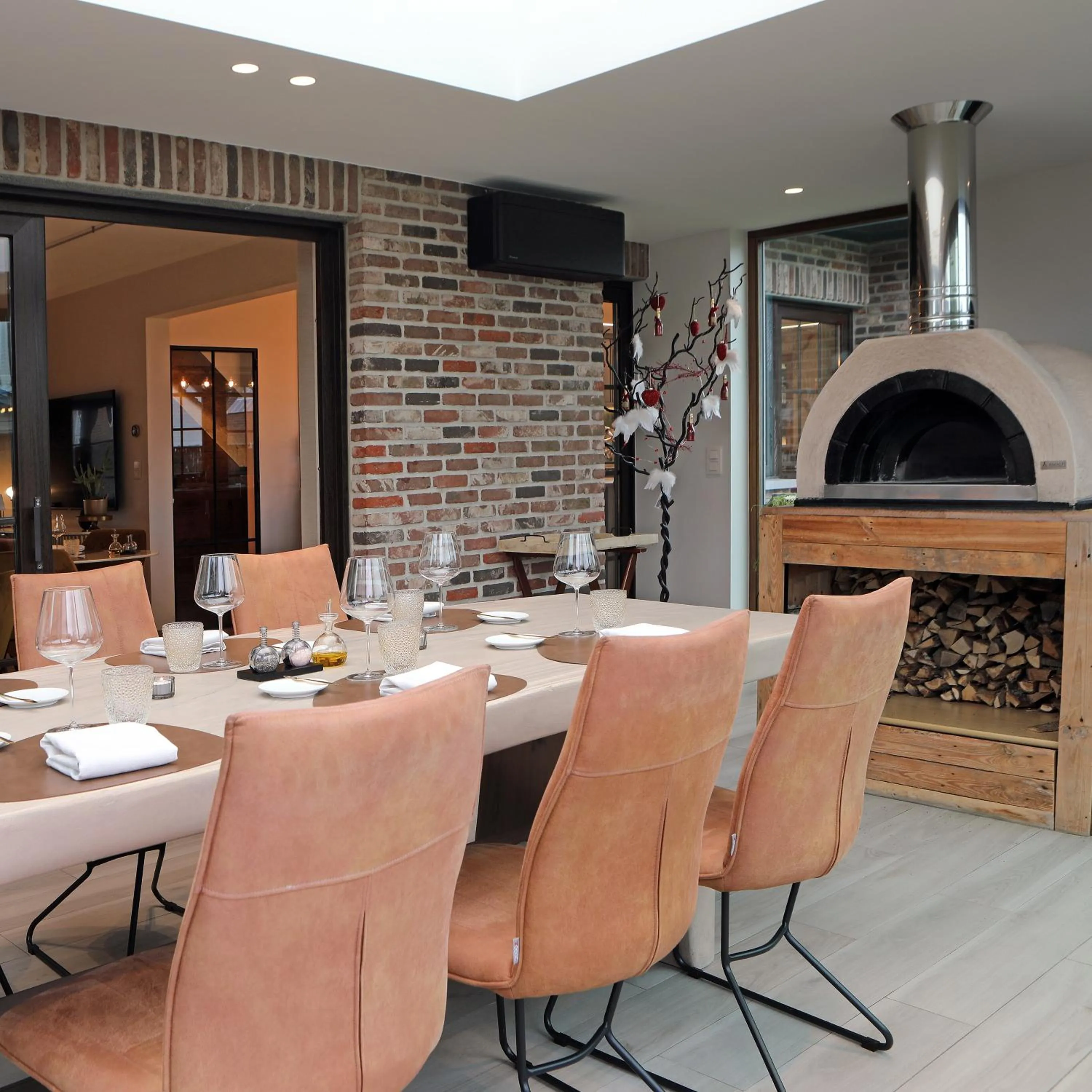 Restaurant/places to eat in Per Sea