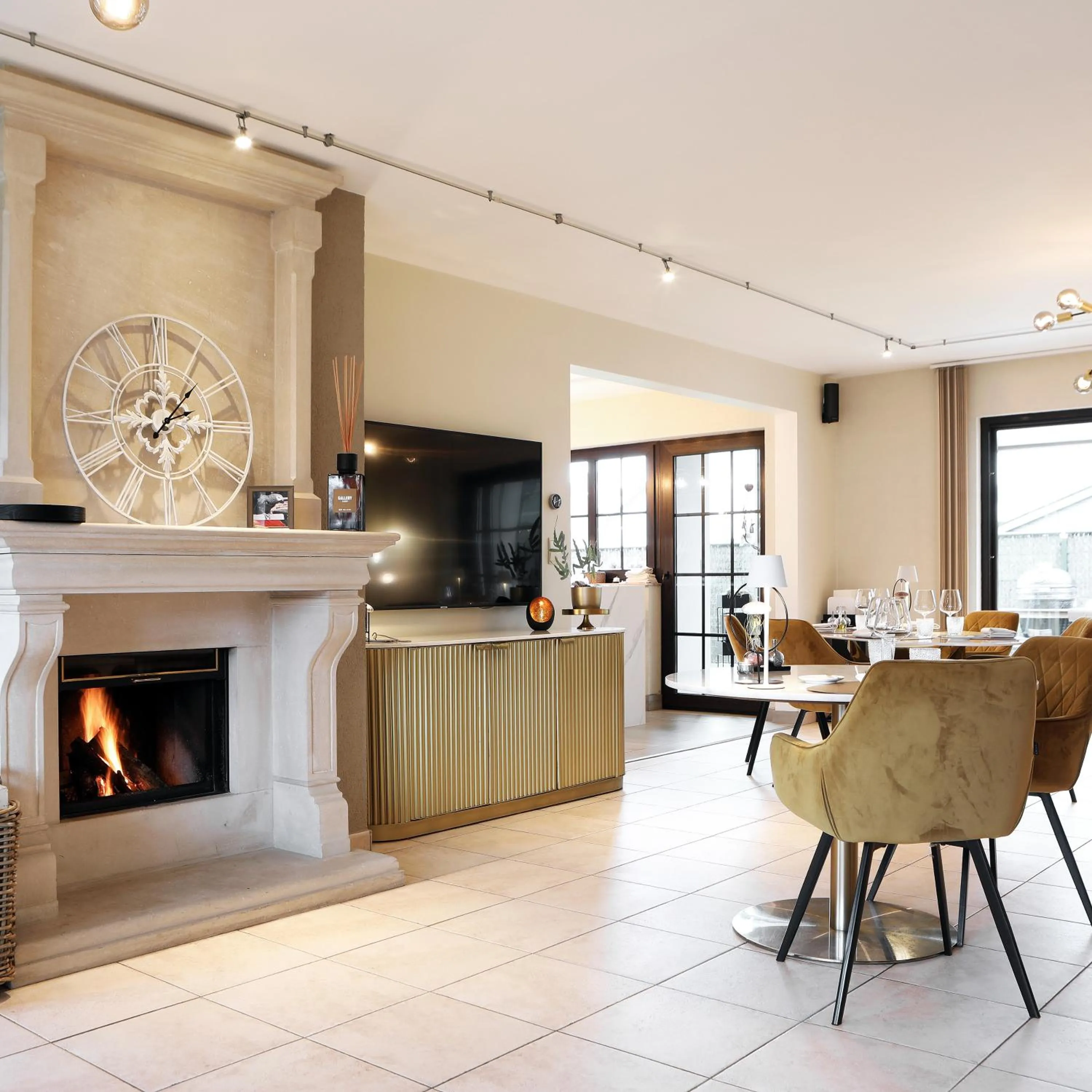 Restaurant/places to eat in Per Sea