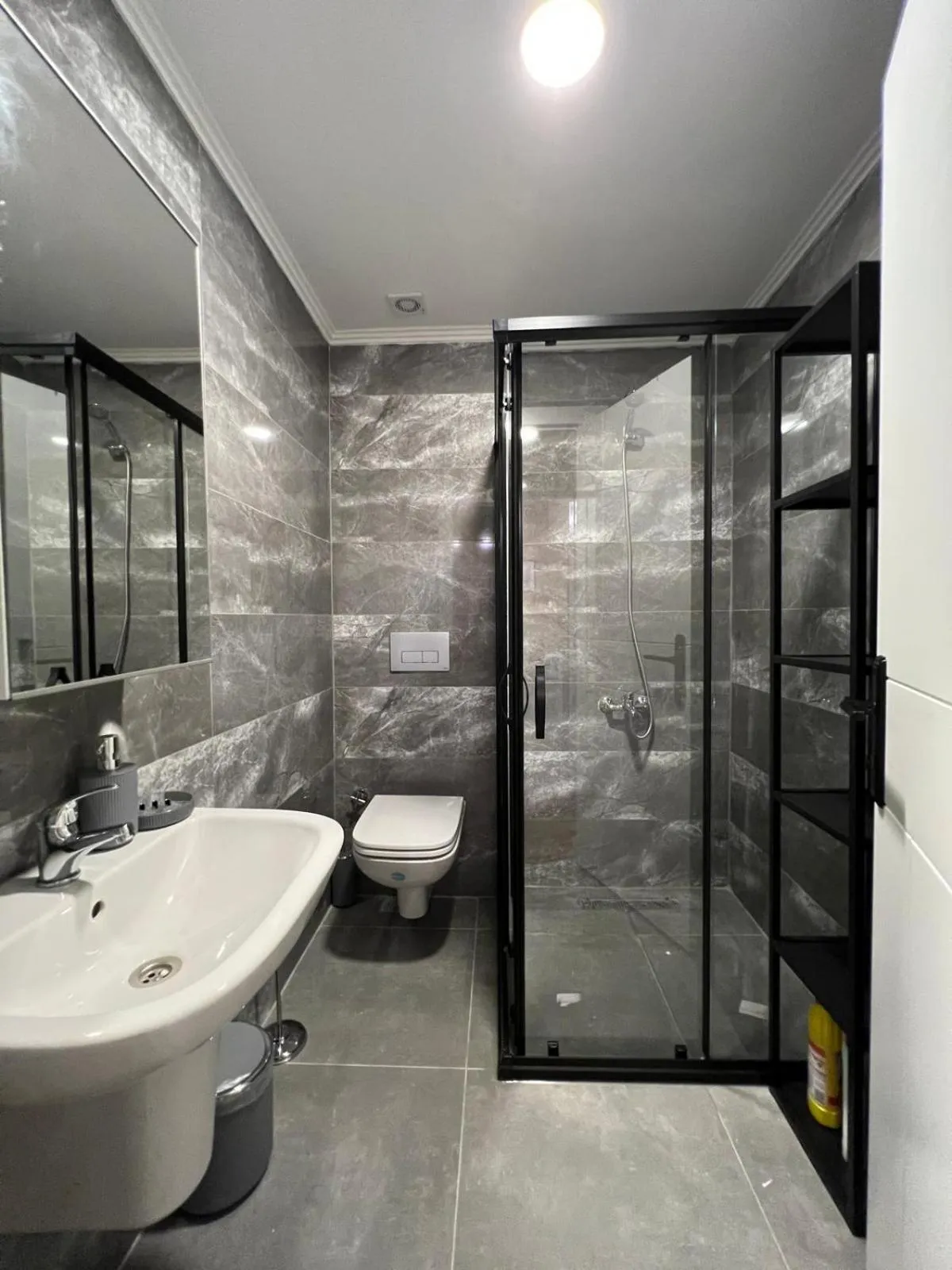 Shower in Hotel Mille Kaleiçi