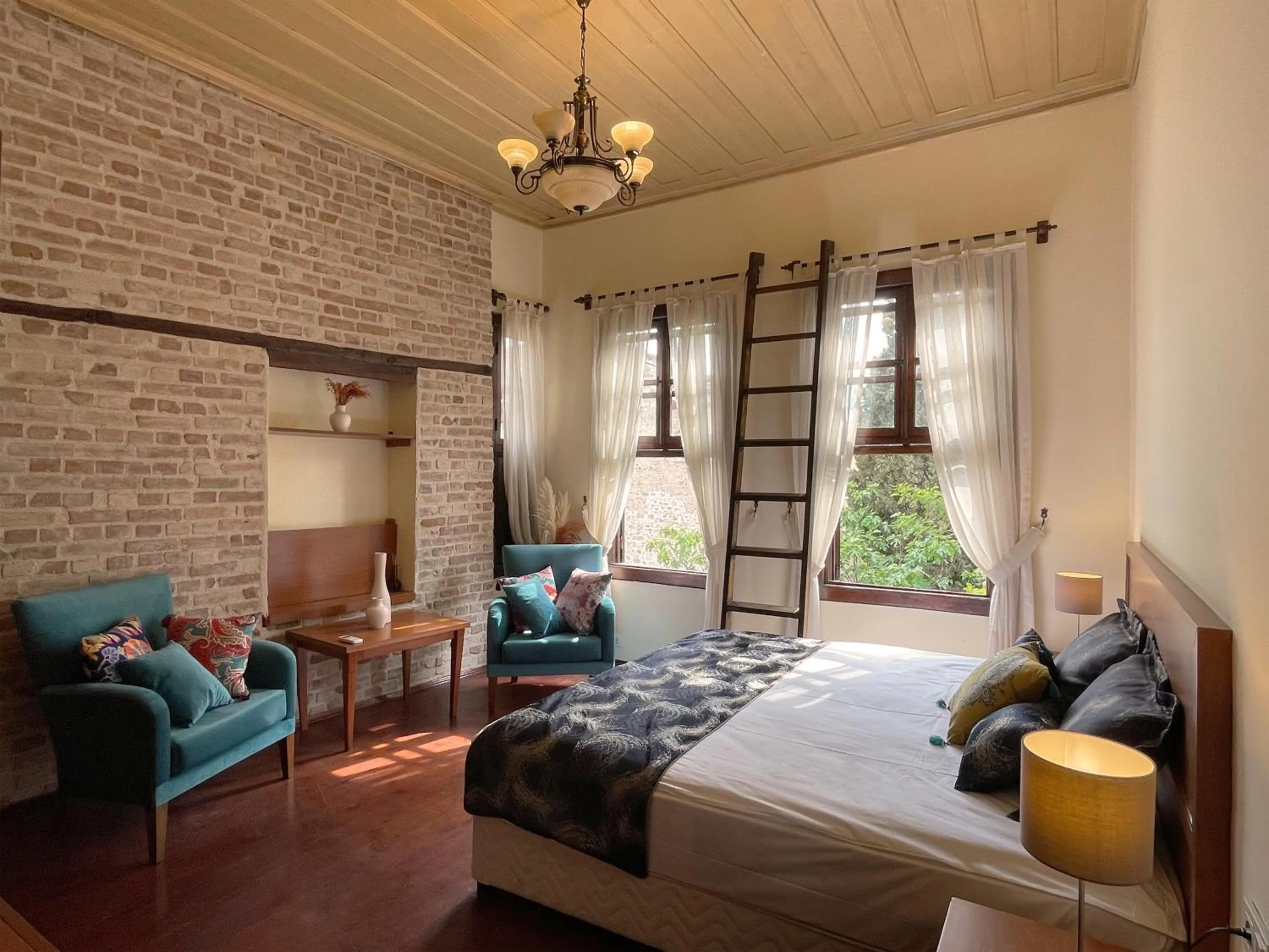 Photo of the whole room, Bed in Hotel Mille Kaleiçi