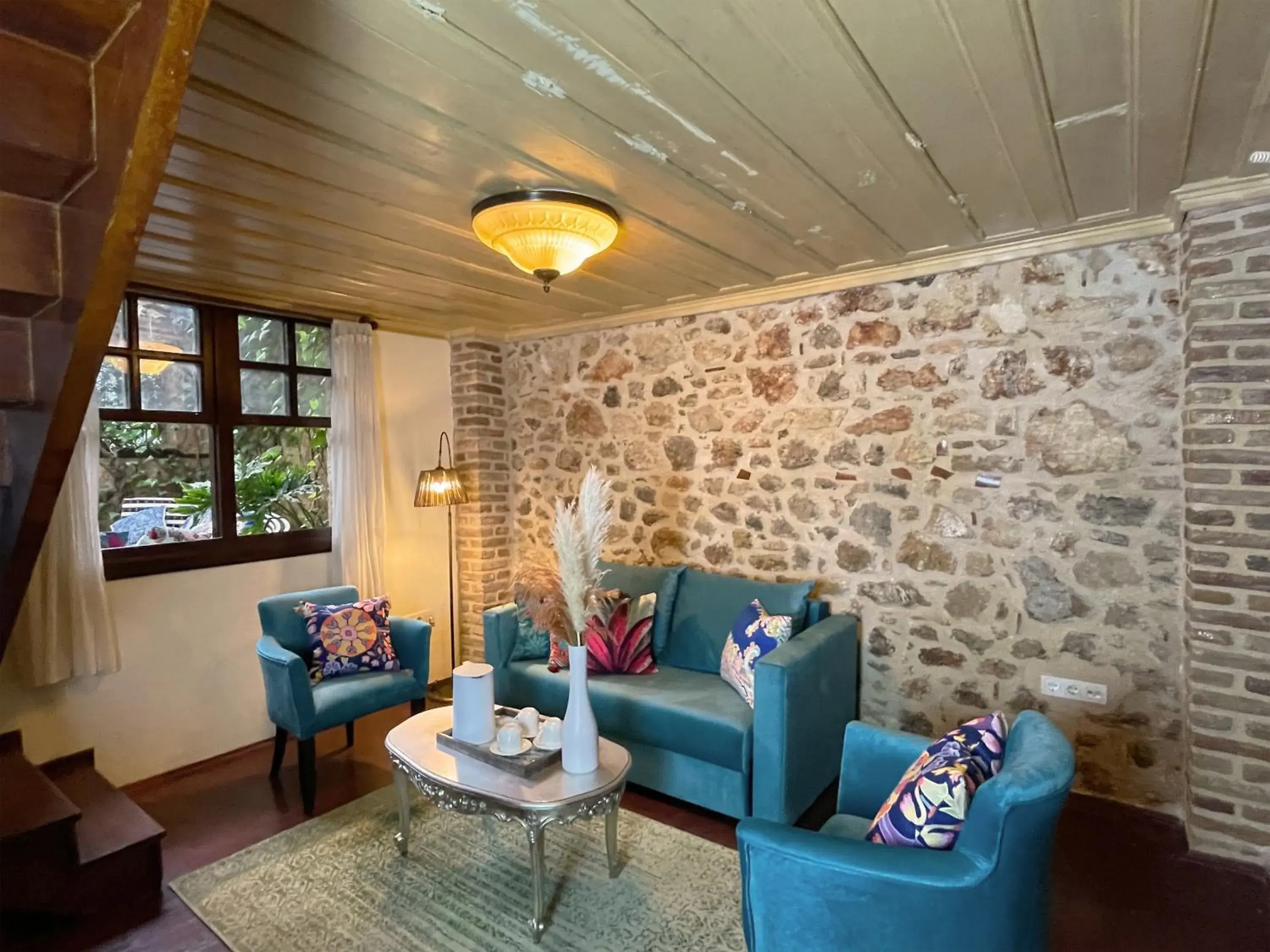 Deluxe Queen Suite in Hotel Mille Kaleiçi Deluxe Queen Suite in Hotel Mille Kaleiçi