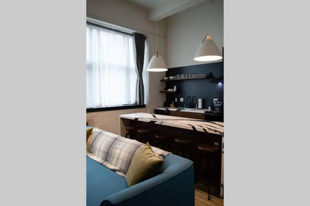 Kitchen or kitchenette in 3E - *Renovated* 3 min to Hillman Cancer Center Sleeps 6