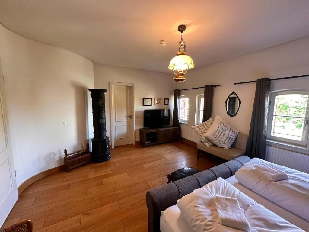 TV and multimedia in Altstadthotel Ilsenburg