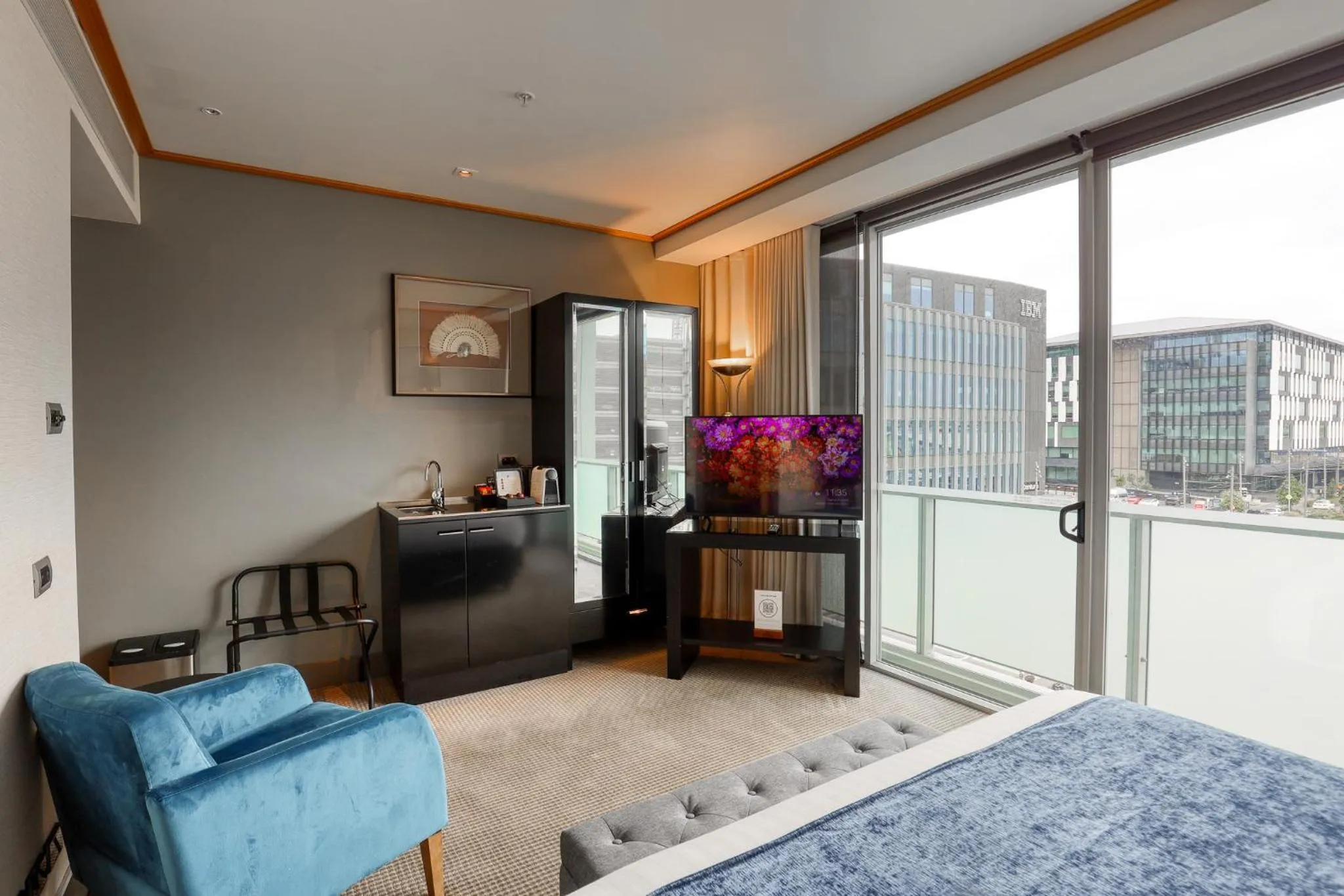 Bedroom in Marsden Viaduct