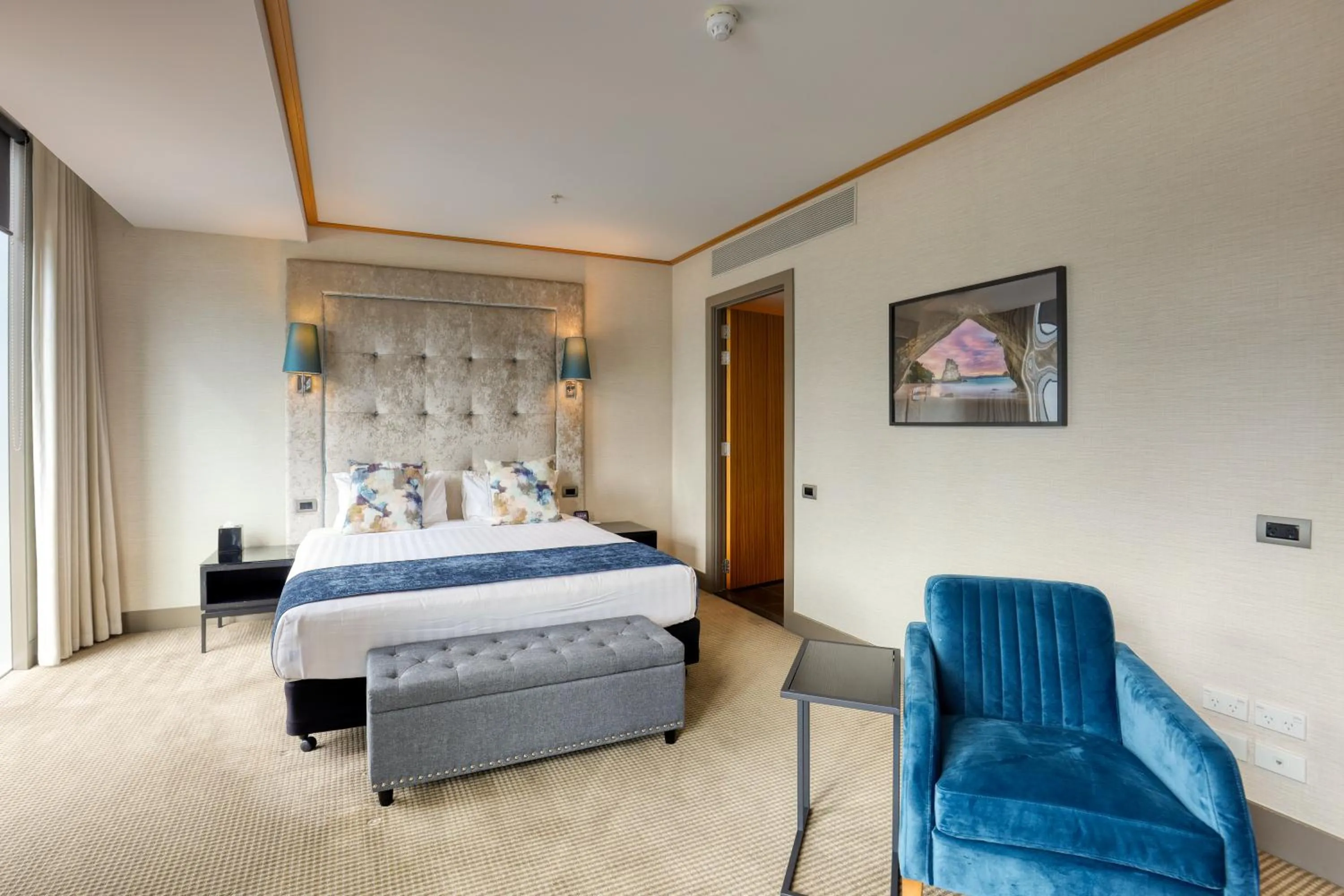 Hot Tub, Bed in Marsden Viaduct