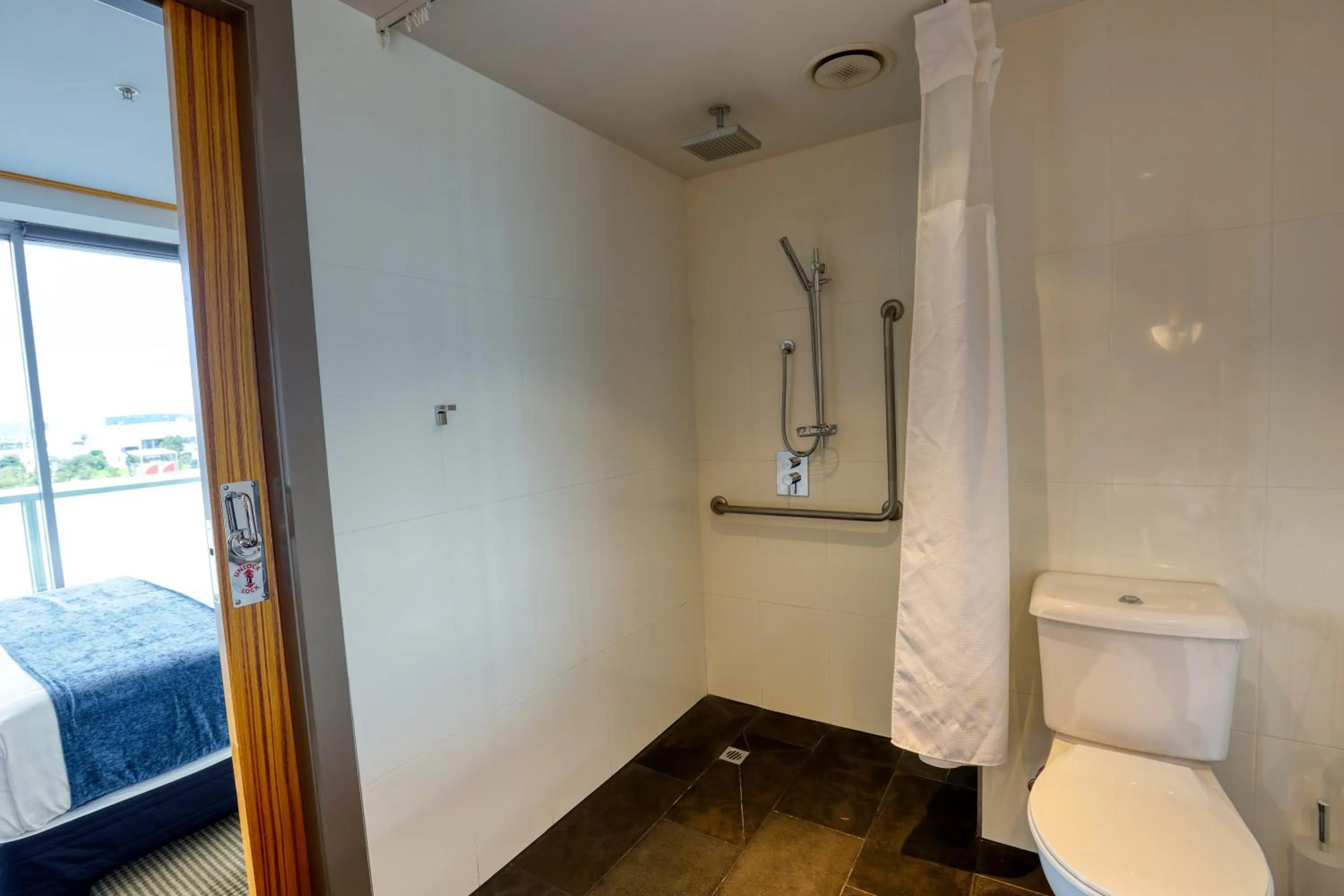 Bathroom in Marsden Viaduct