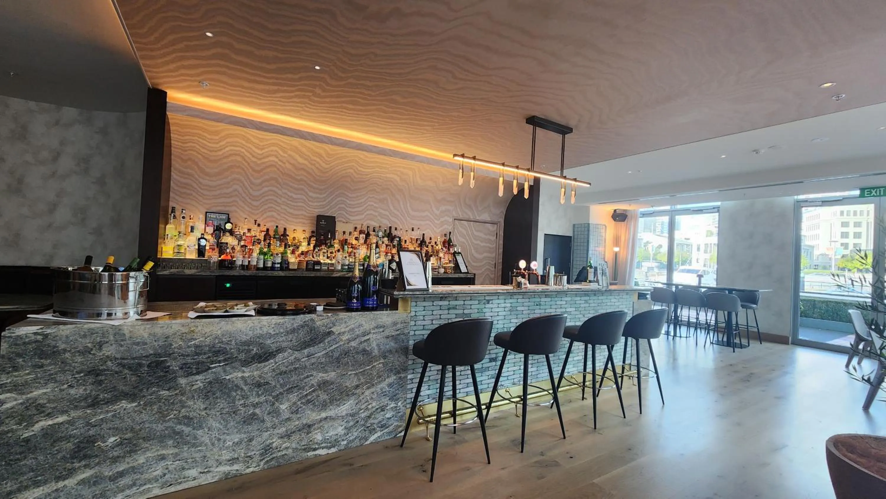 Restaurant/places to eat in Marsden Viaduct