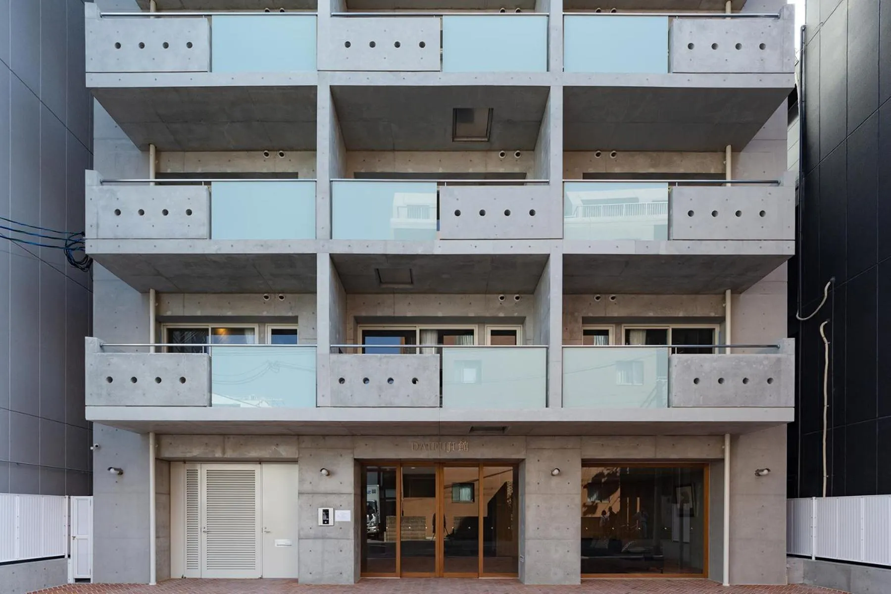 Property building in Tamatsukuri Daifuji Kan