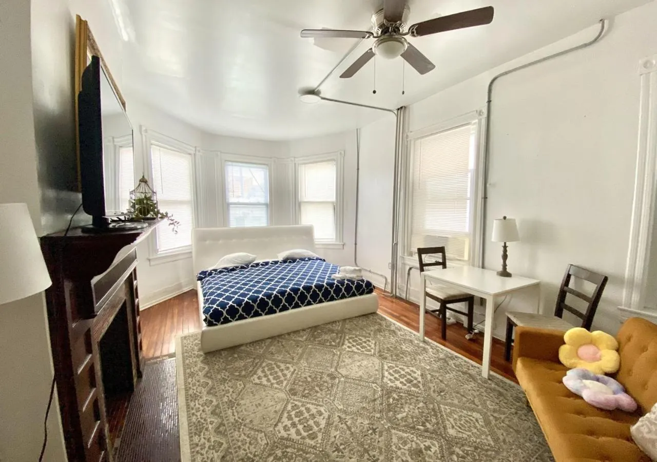 Bed in Legacy - Spring Garden University City