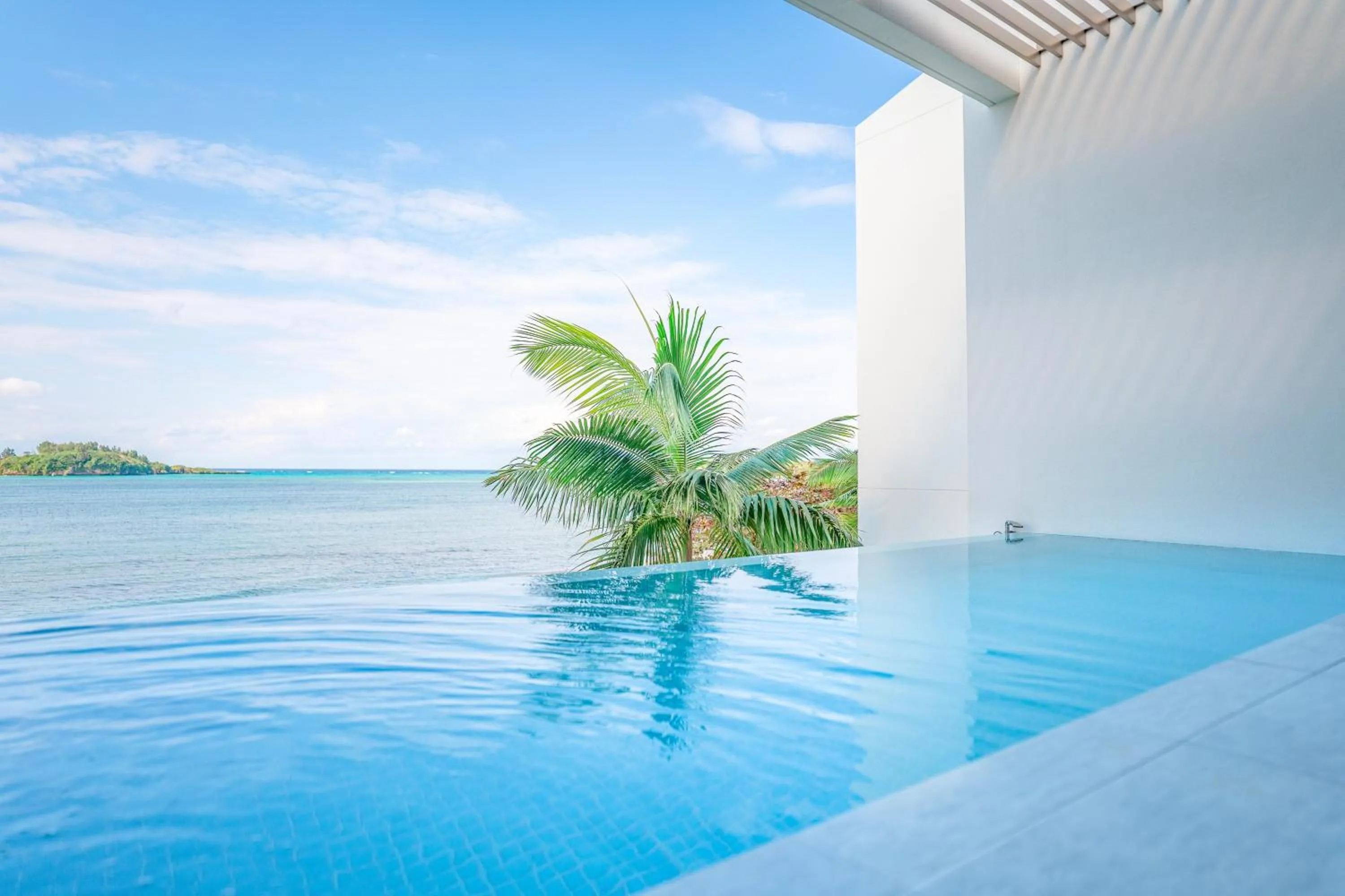 Day in Villa VALIOSA ON THE BEACH