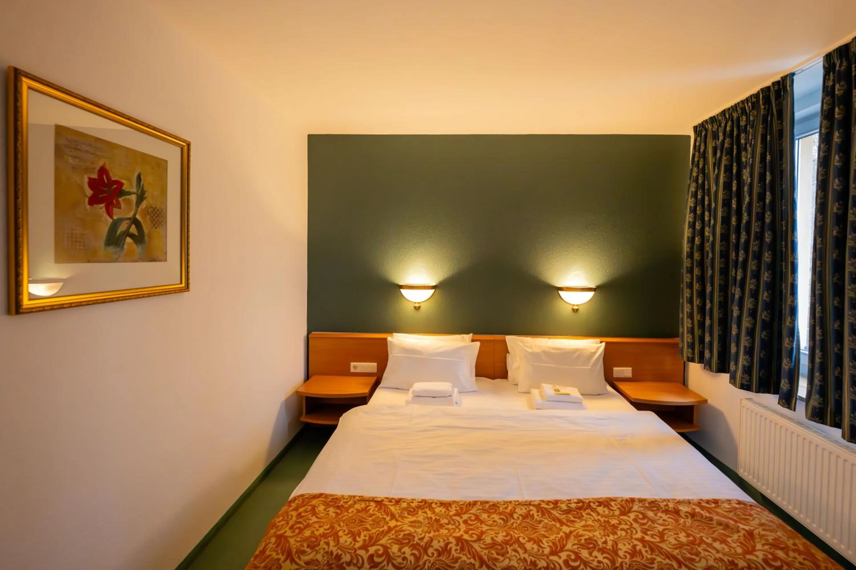 Bed in Parkhotel Hohnstein by STEIGER Hotels