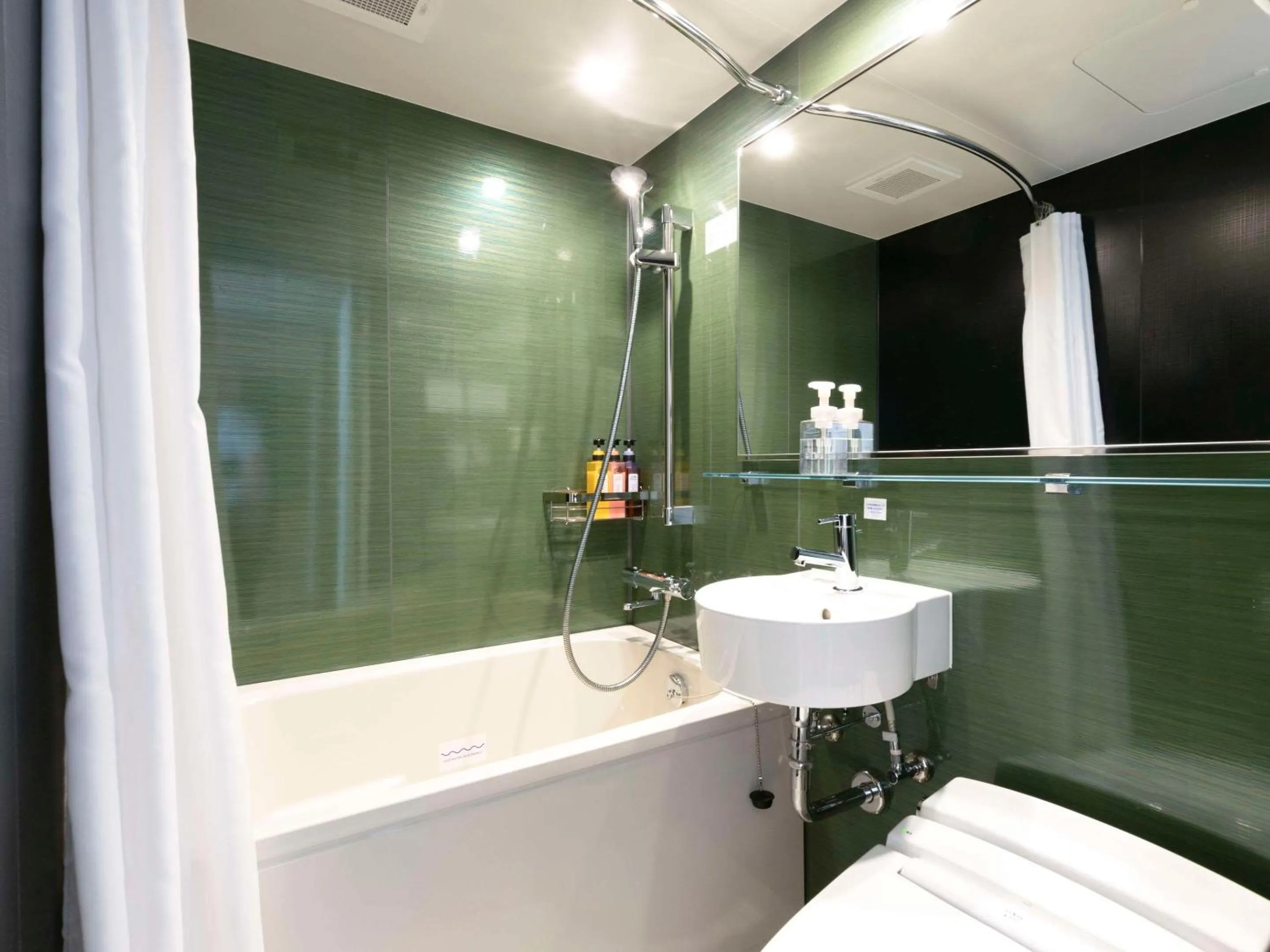 Bedroom in Comfort Inn Kyoto Shijokarasuma