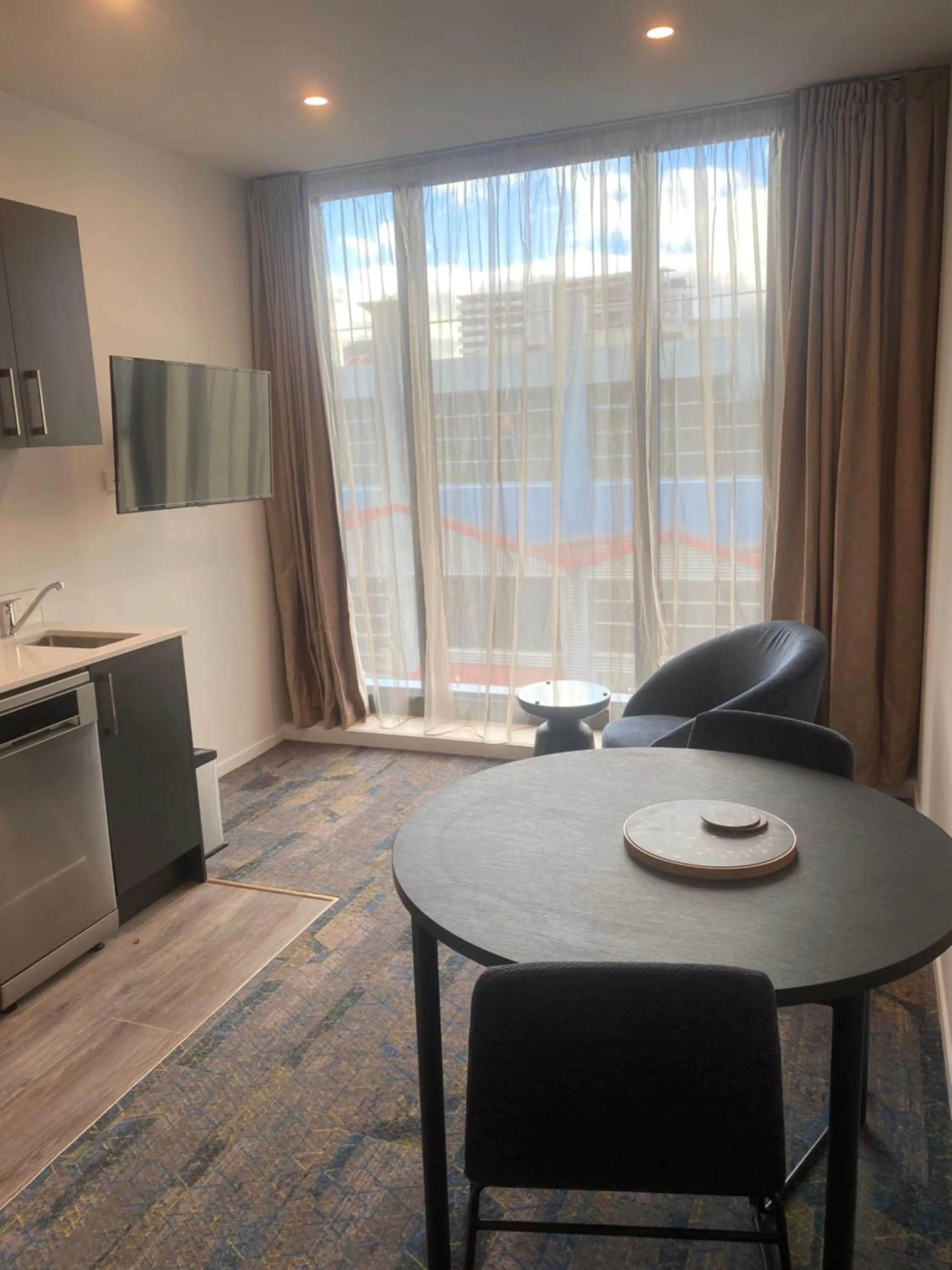 TV and multimedia in Ramada by Wyndham Wellington Taranaki Street