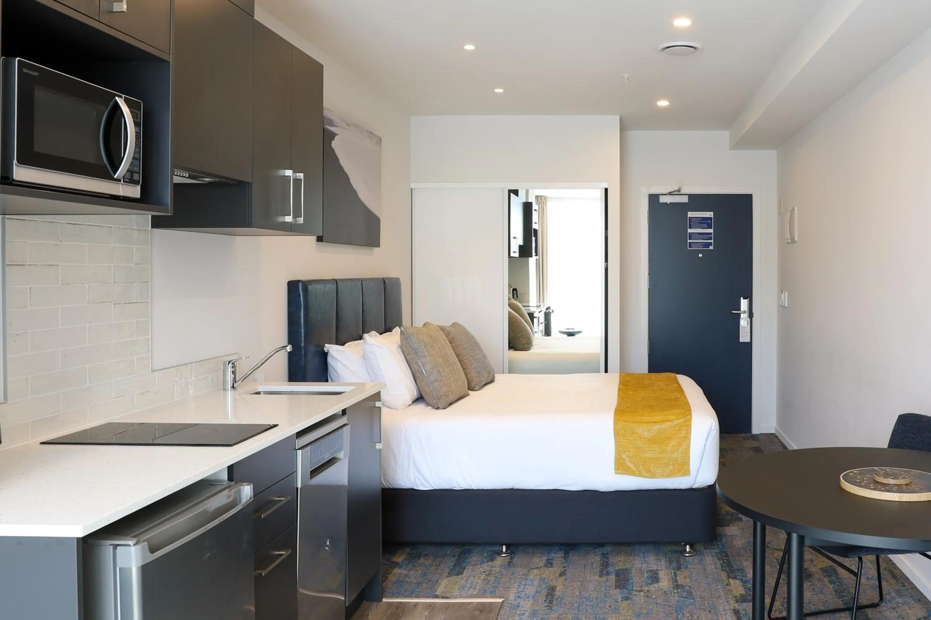 Photo of the whole room in Ramada by Wyndham Wellington Taranaki Street