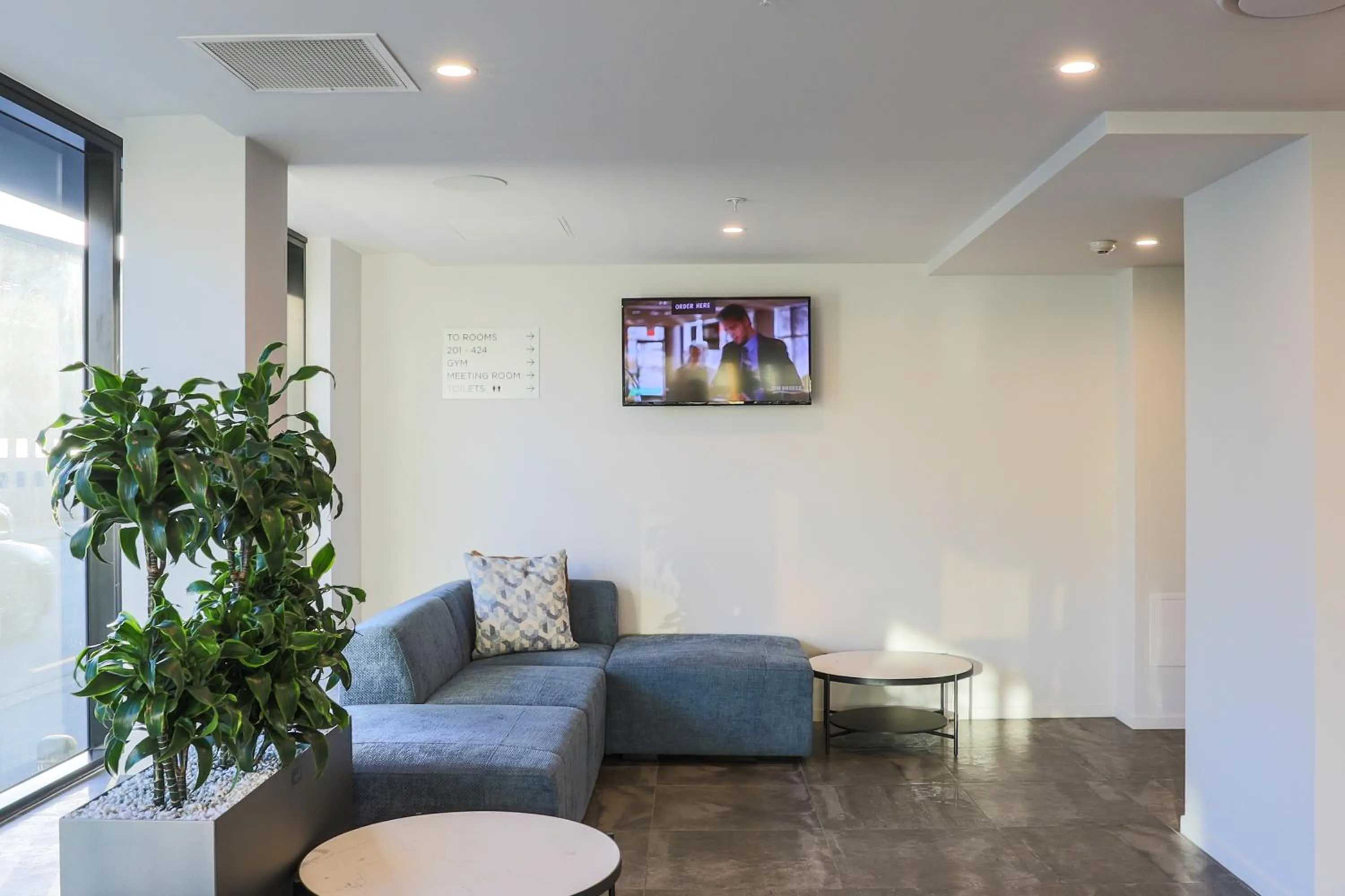 Lobby or reception in Ramada by Wyndham Wellington Taranaki Street