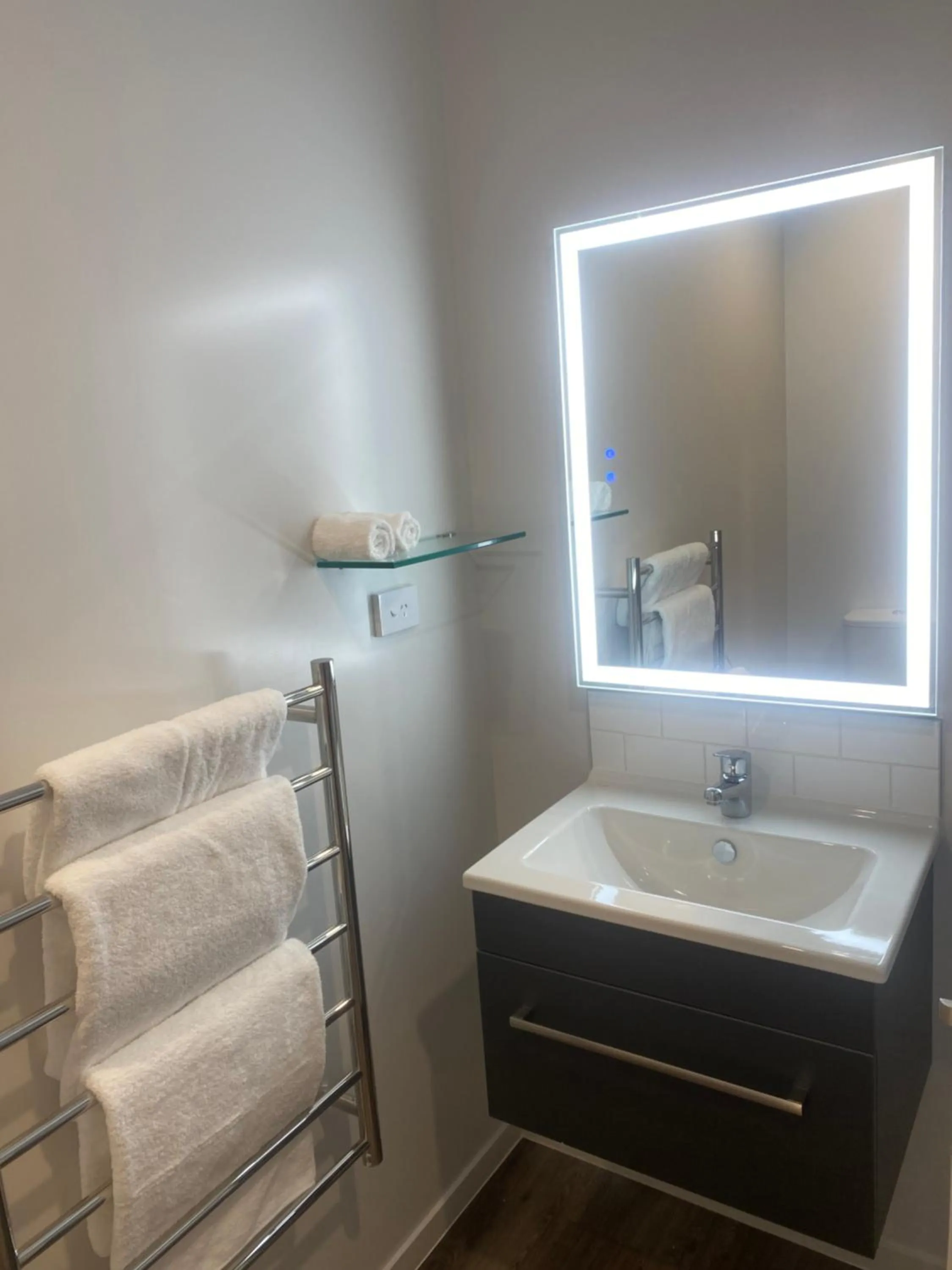Bathroom in Ramada by Wyndham Wellington Taranaki Street