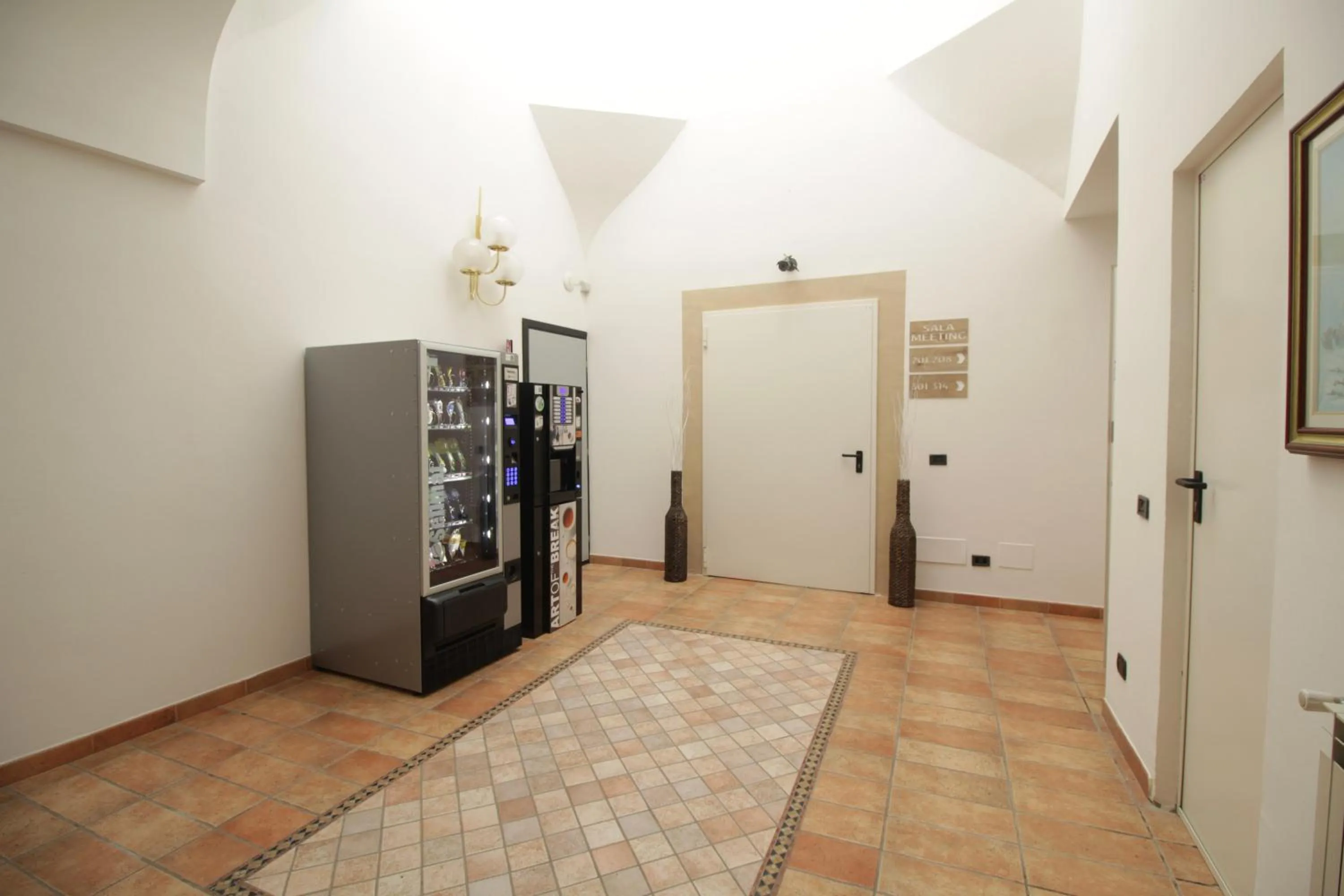 Shopping Area in LVG Hotel Collection - Tornielli 9