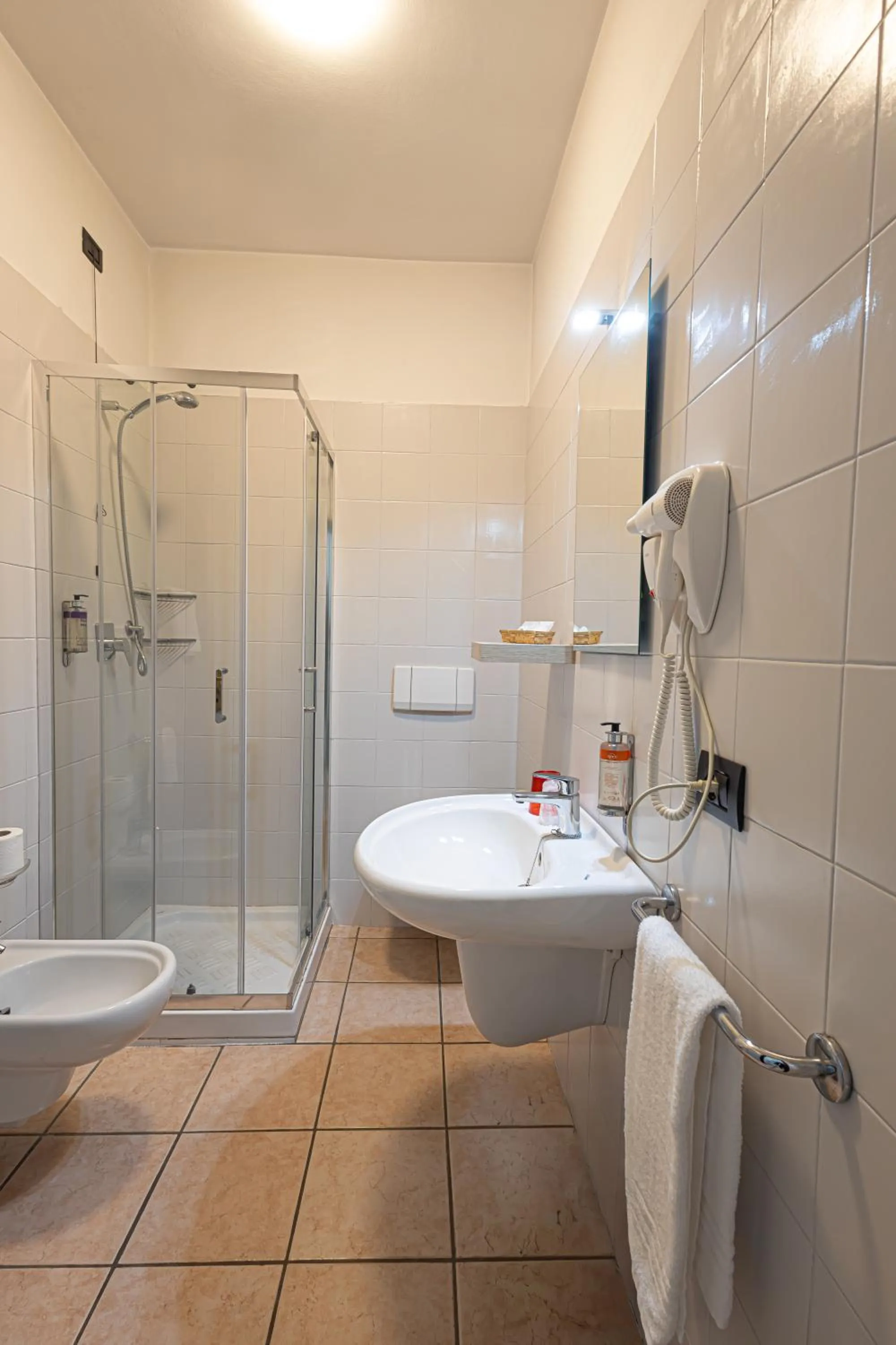 Shower in LVG Hotel Collection - Tornielli 9