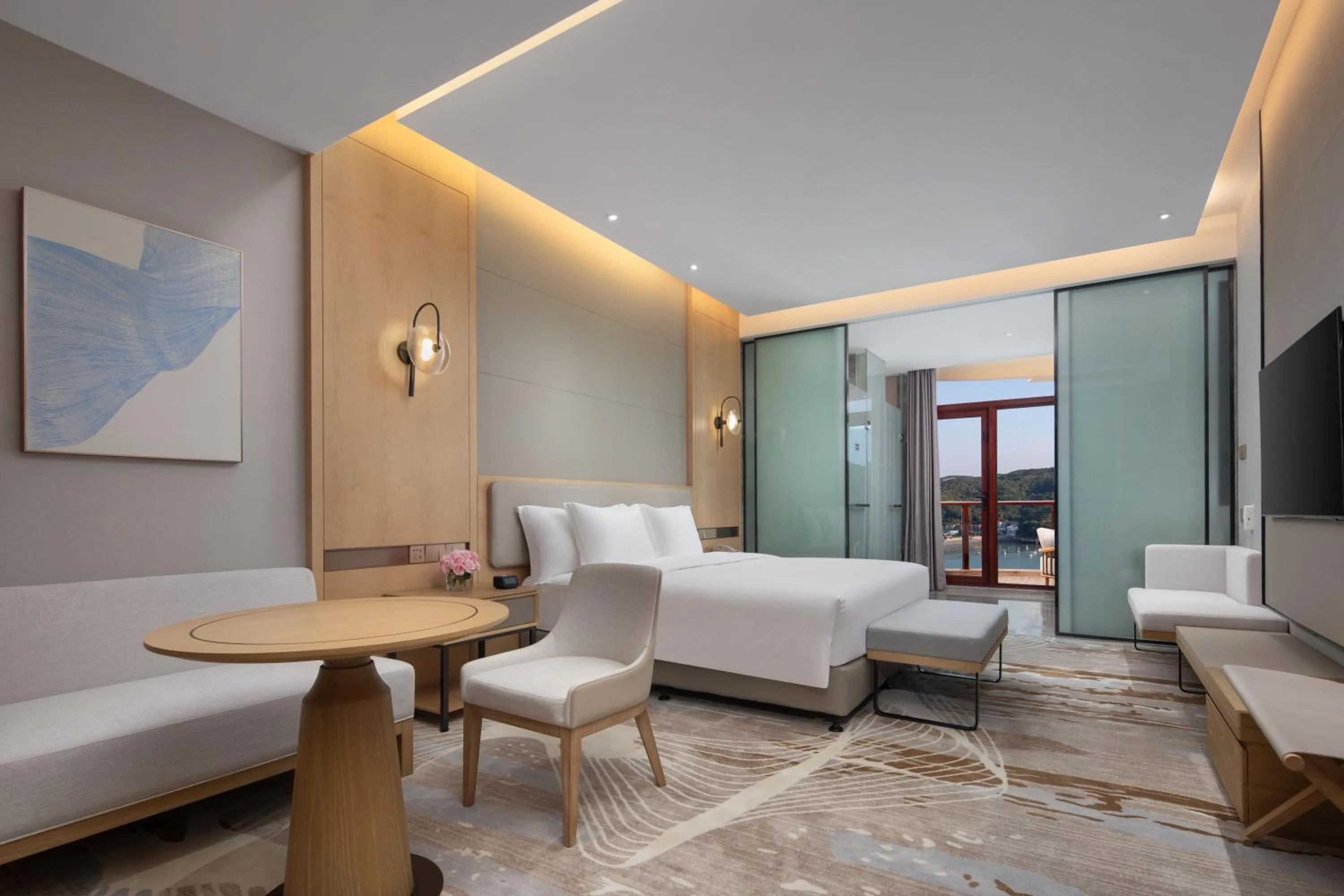 Bedroom, Bed in Crowne Plaza Zhoushan Seaview by IHG