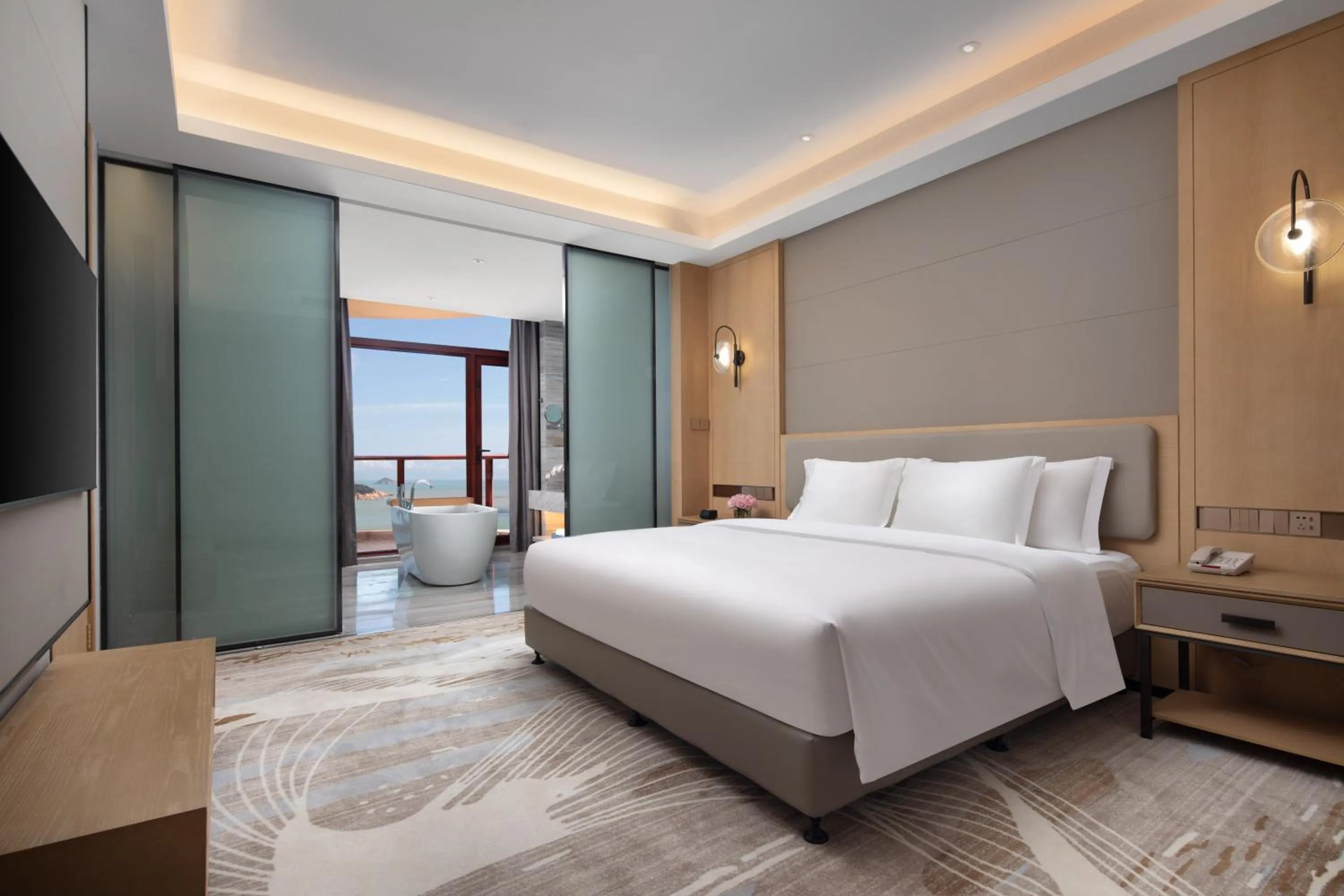 Bedroom, Bed in Crowne Plaza Zhoushan Seaview by IHG