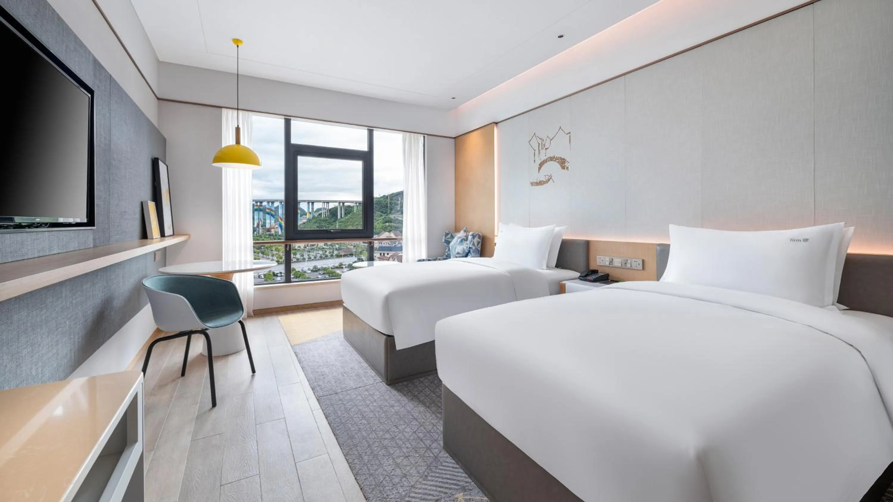 Photo of the whole room, Bed in Holiday Inn Tongren Wanshan by IHG