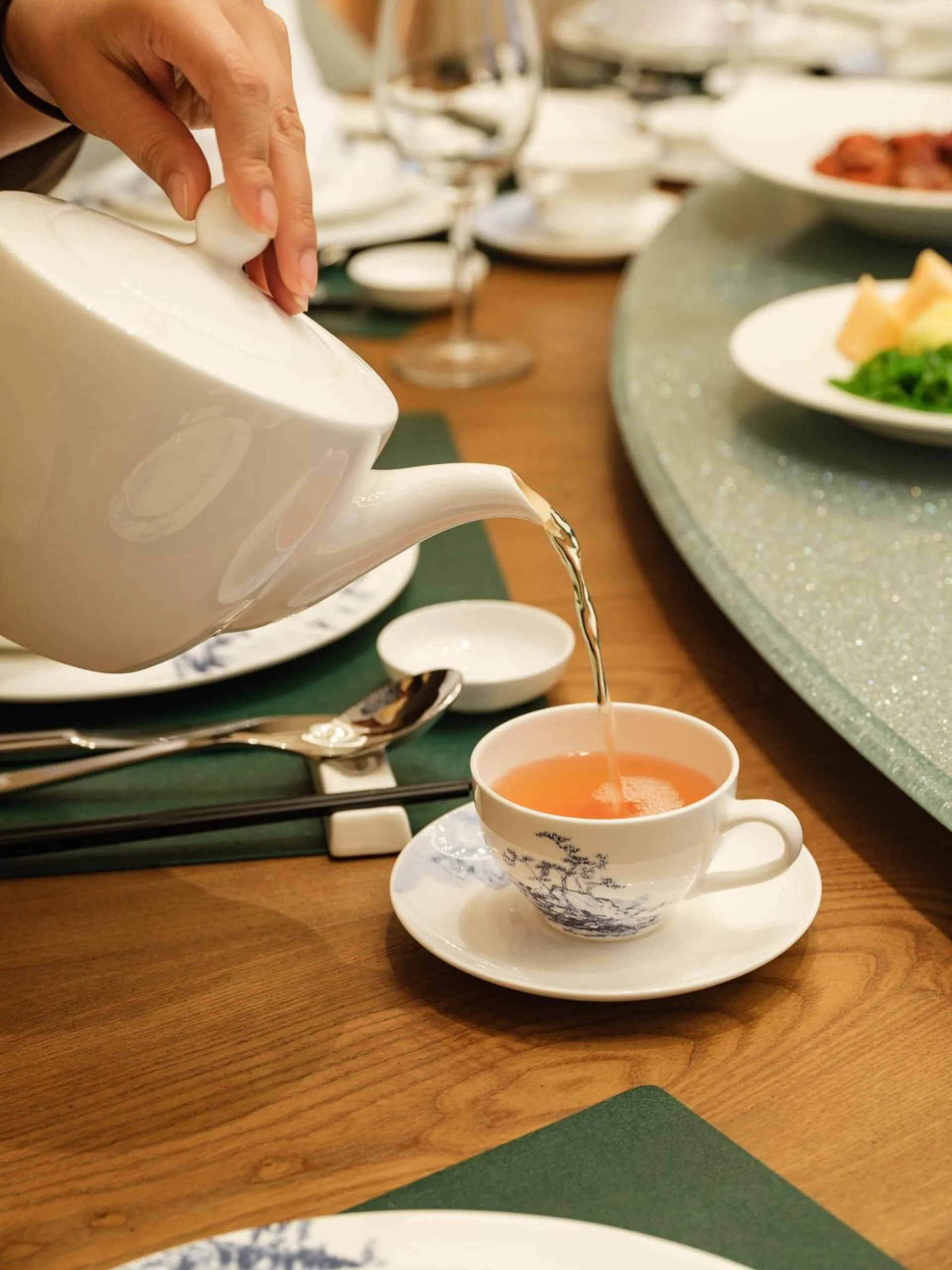 Restaurant/places to eat in Holiday Inn Tongren Wanshan by IHG