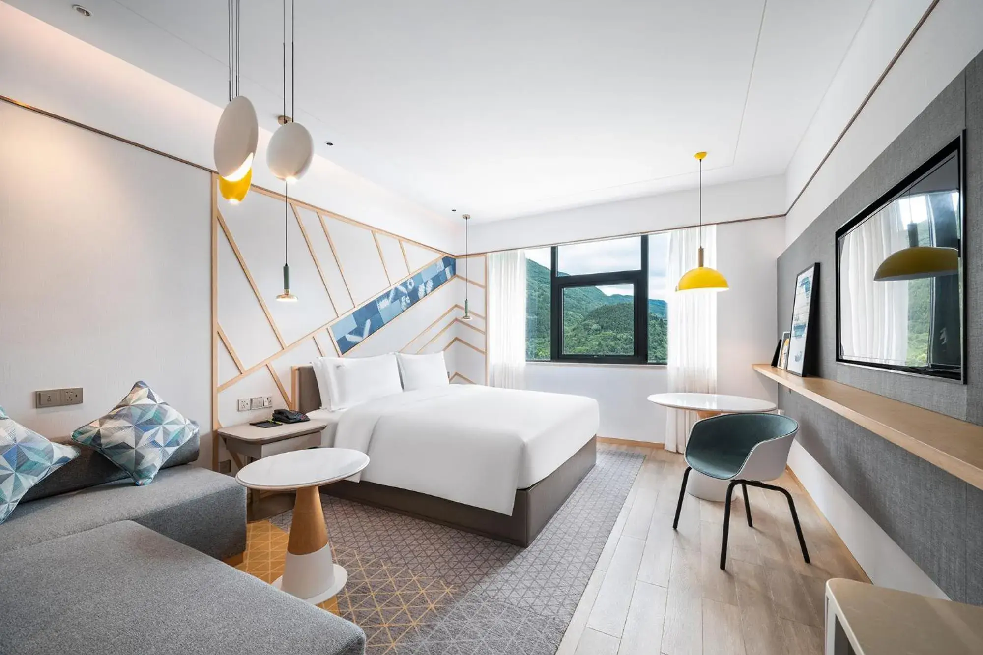 King Room with Mountain View in Holiday Inn Tongren Wanshan by IHG King Room with Mountain View in Holiday Inn Tongren Wanshan by IHG