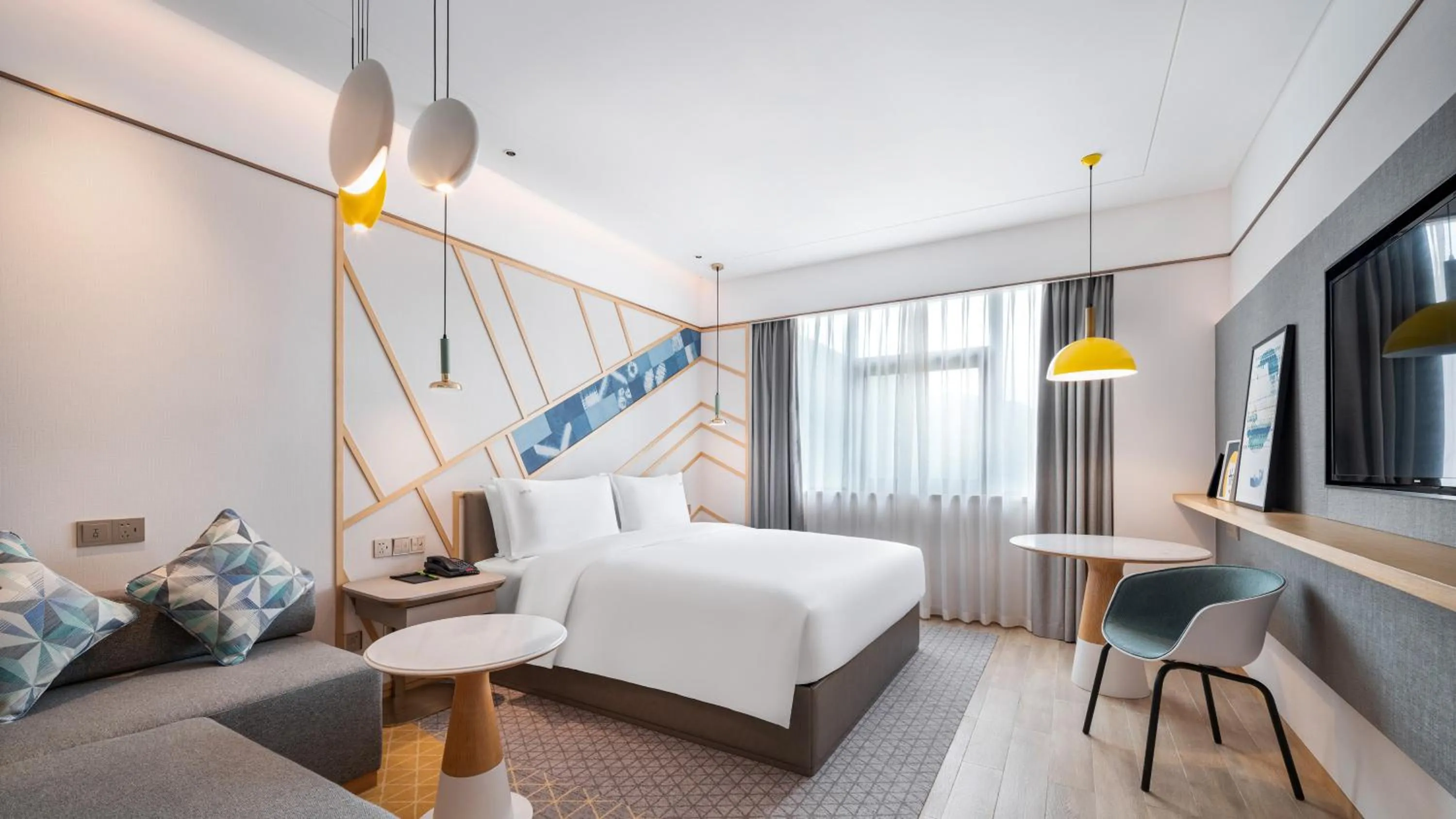 Photo of the whole room, Bed in Holiday Inn Tongren Wanshan by IHG