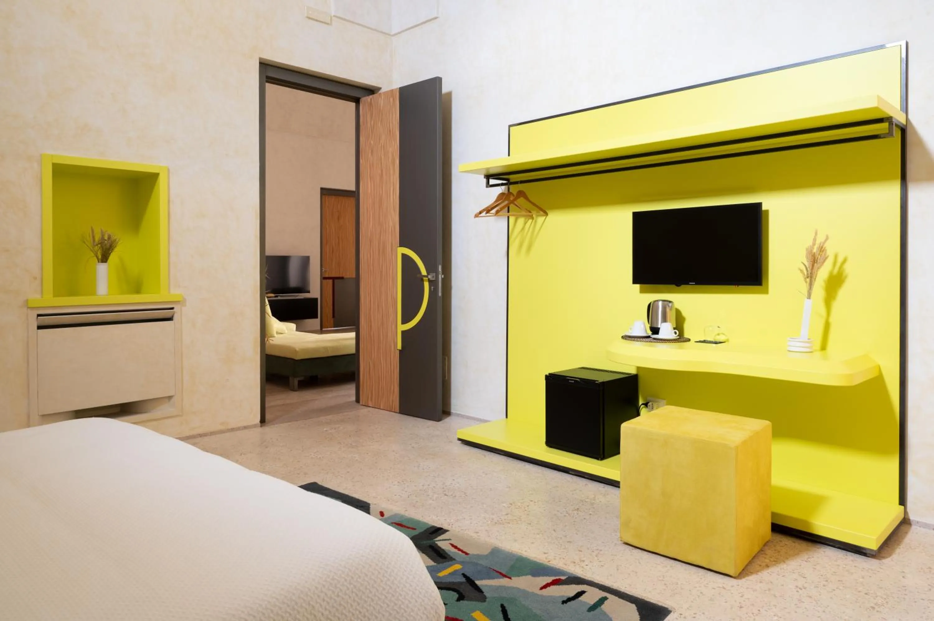 Communal lounge/ TV room, Bed in Palazzo Donna Titì