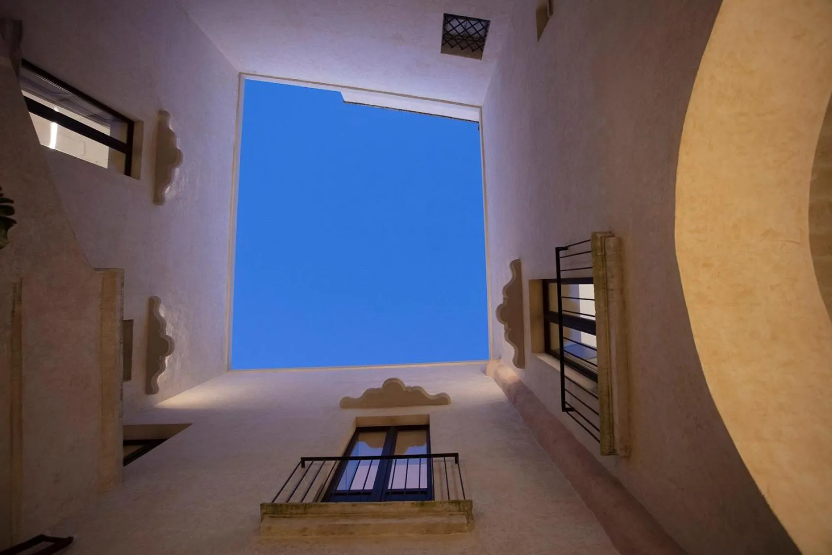 Night in Palazzo Donna Titì