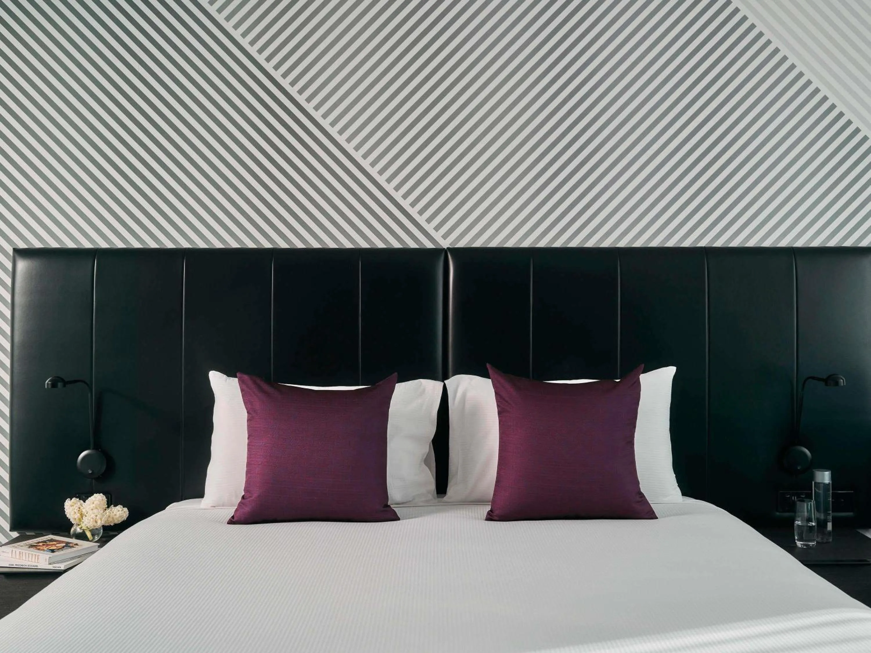 Bedroom, Bed in Movenpick Hotel Melbourne On Spencer