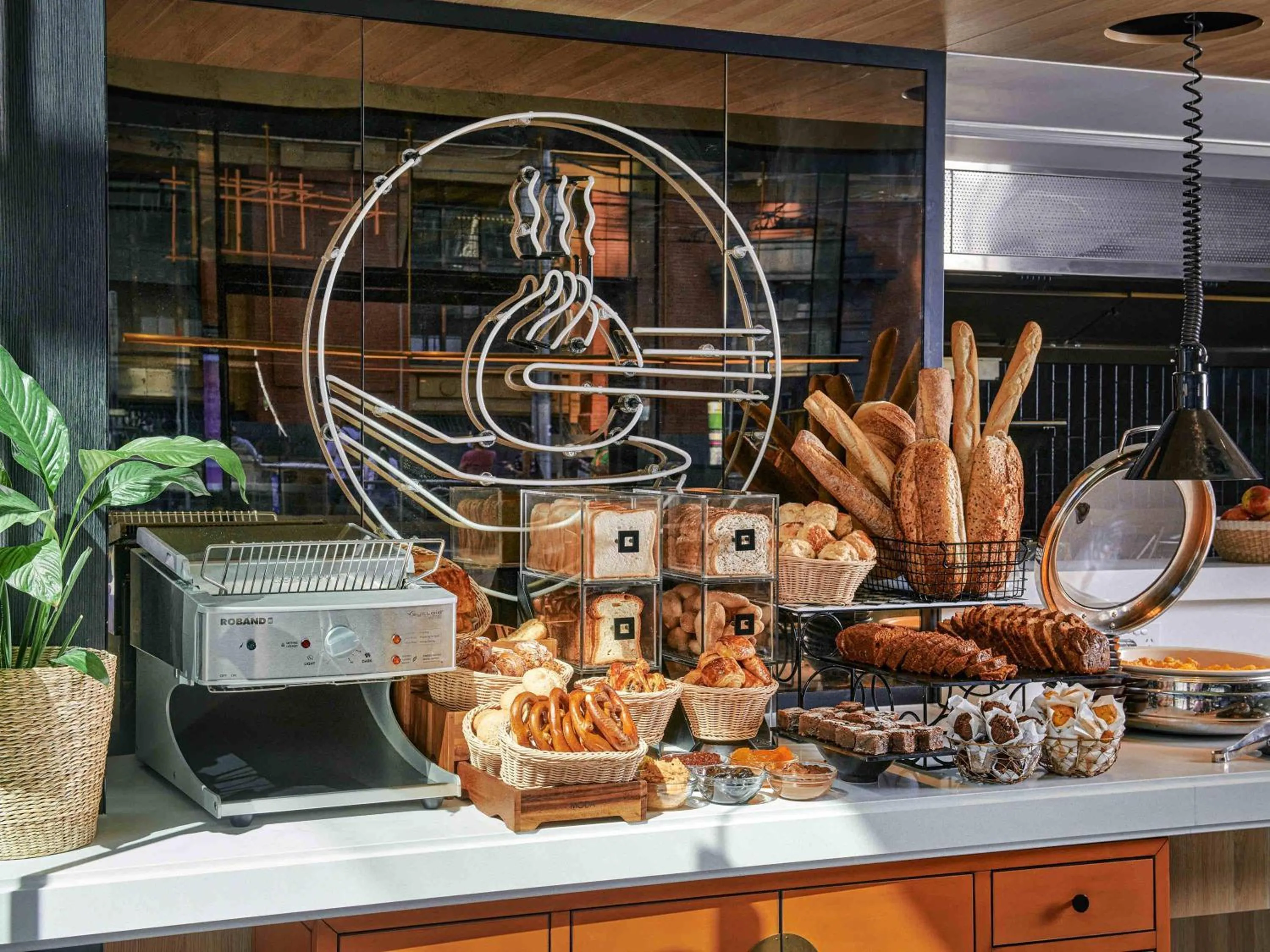 Breakfast in Movenpick Hotel Melbourne On Spencer