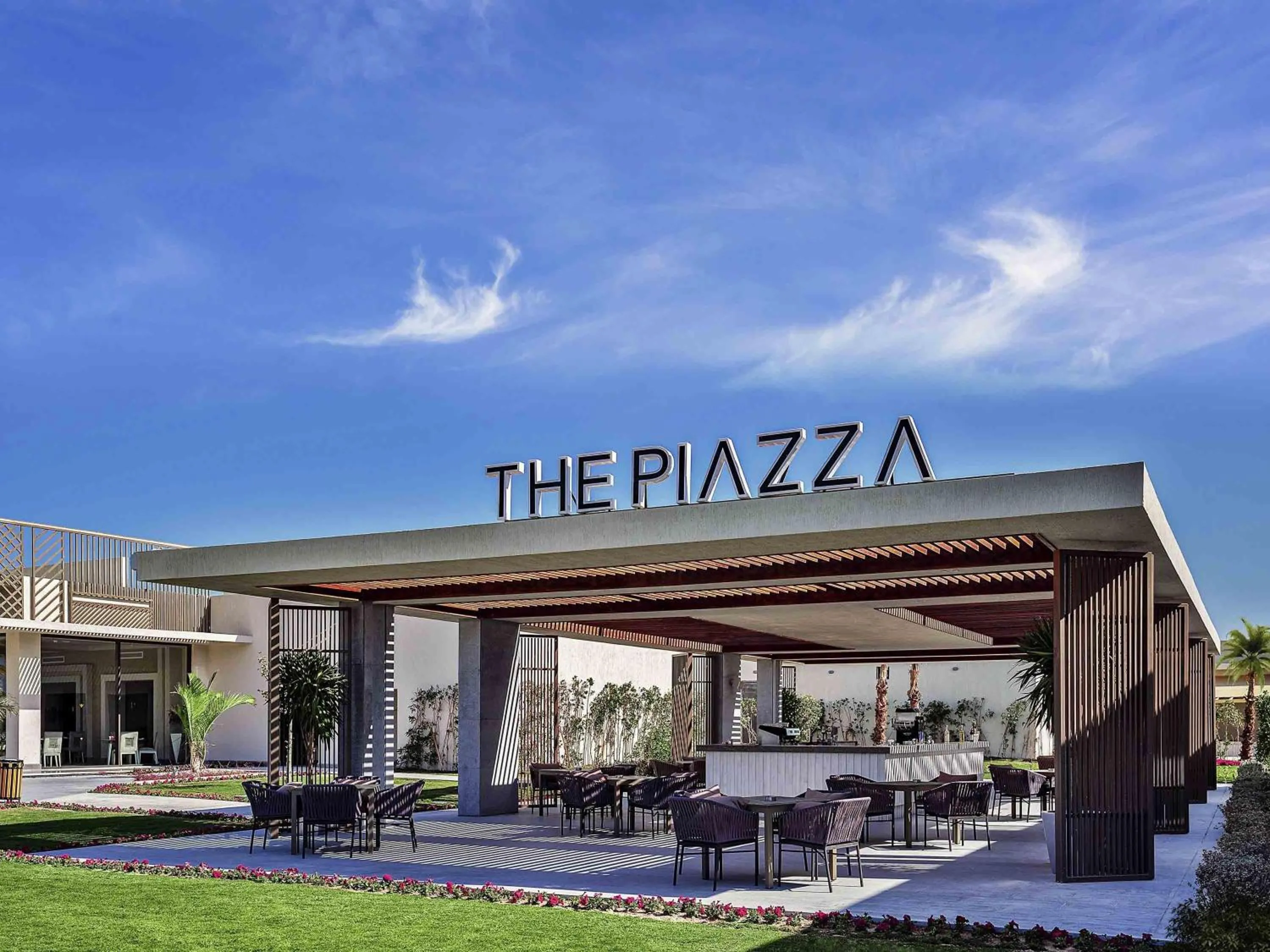 Lounge or bar in Rixos Premium Magawish Suites and Villas- Ultra All-Inclusive