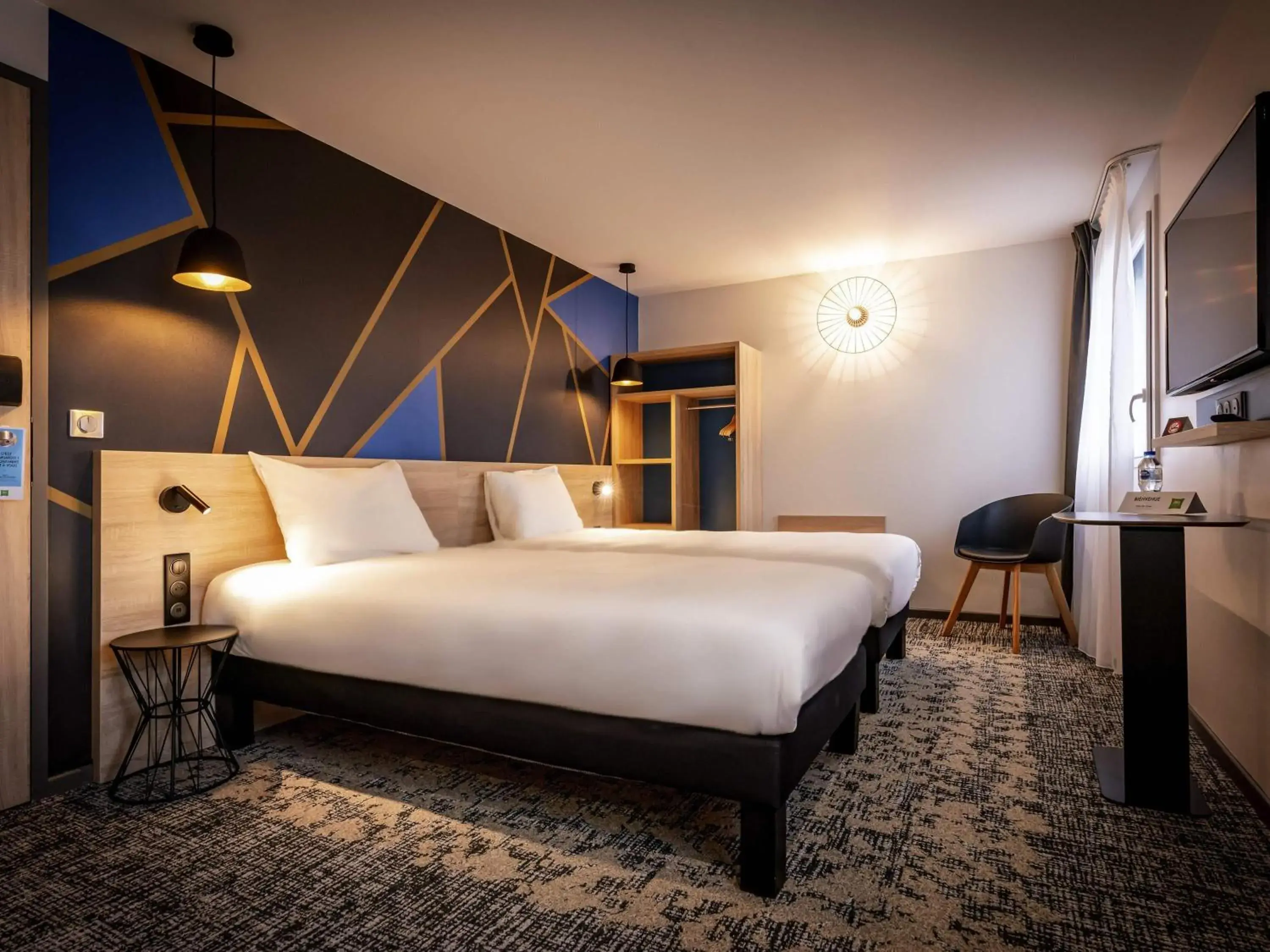 Standard Twin Room in ibis Styles Valenciennes Petite Foret Standard Twin Room in ibis Styles Valenciennes Petite Foret