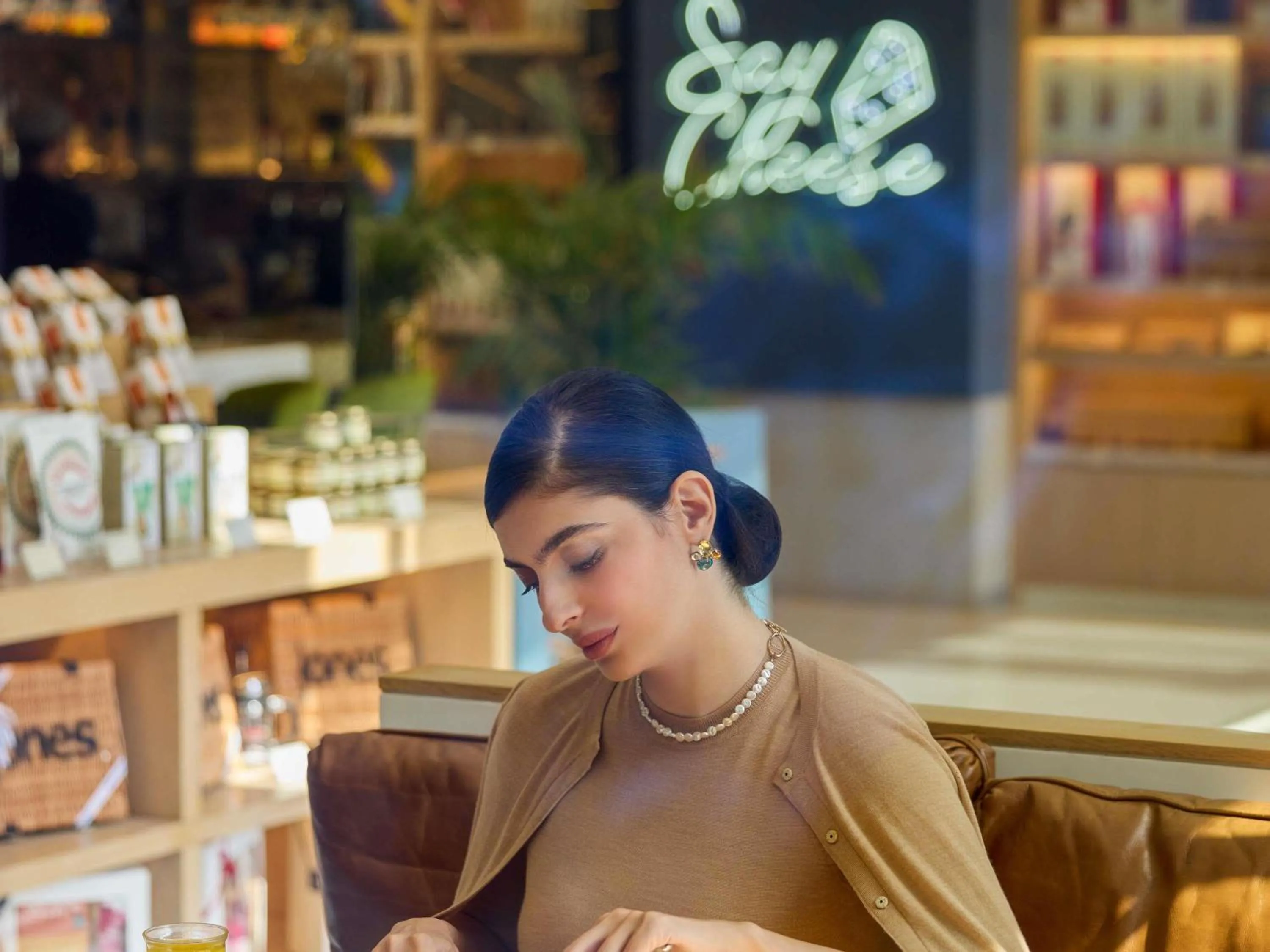 Restaurant/places to eat in Fairmont Ramla Riyadh