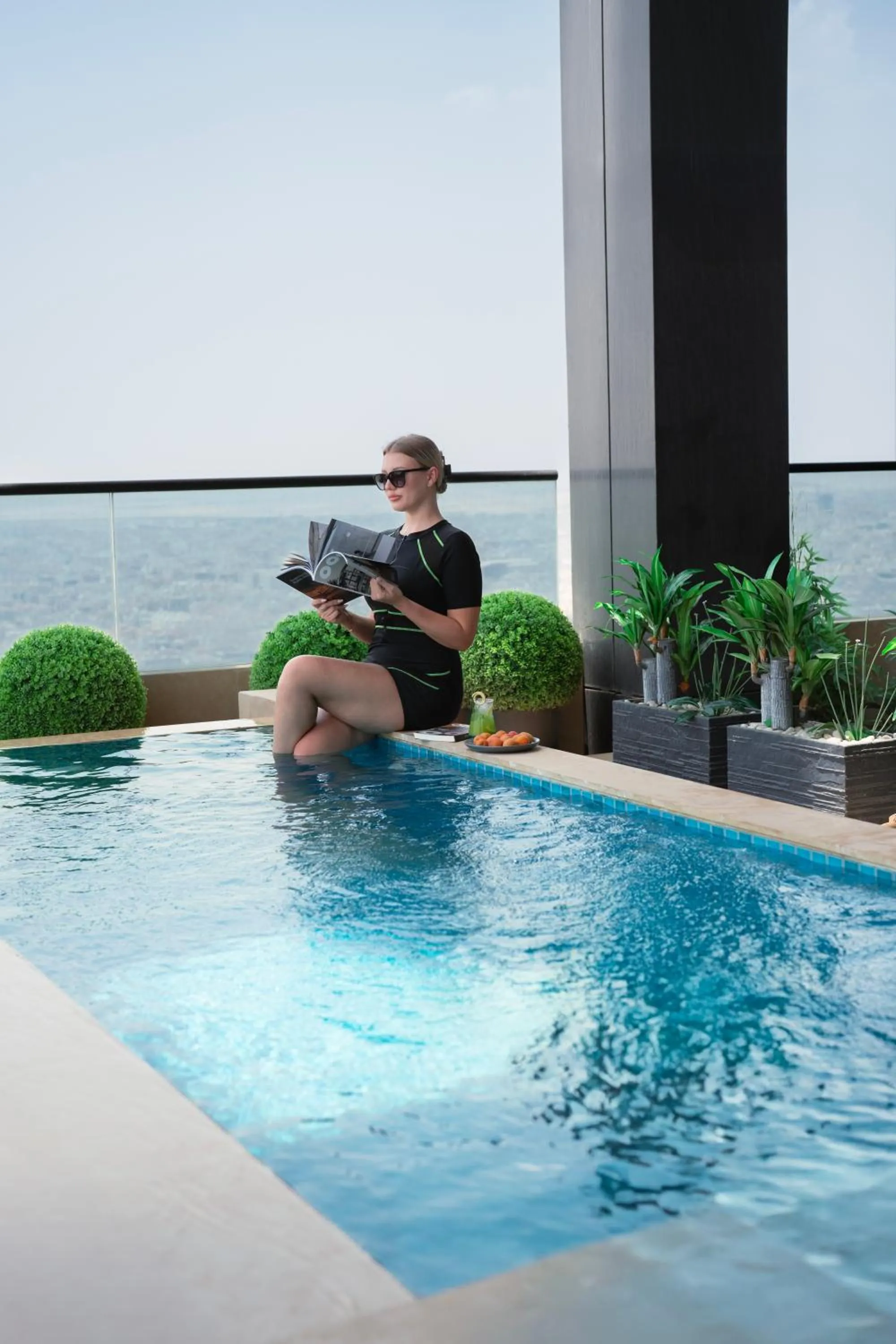 Swimming pool in Fairmont Ramla Riyadh