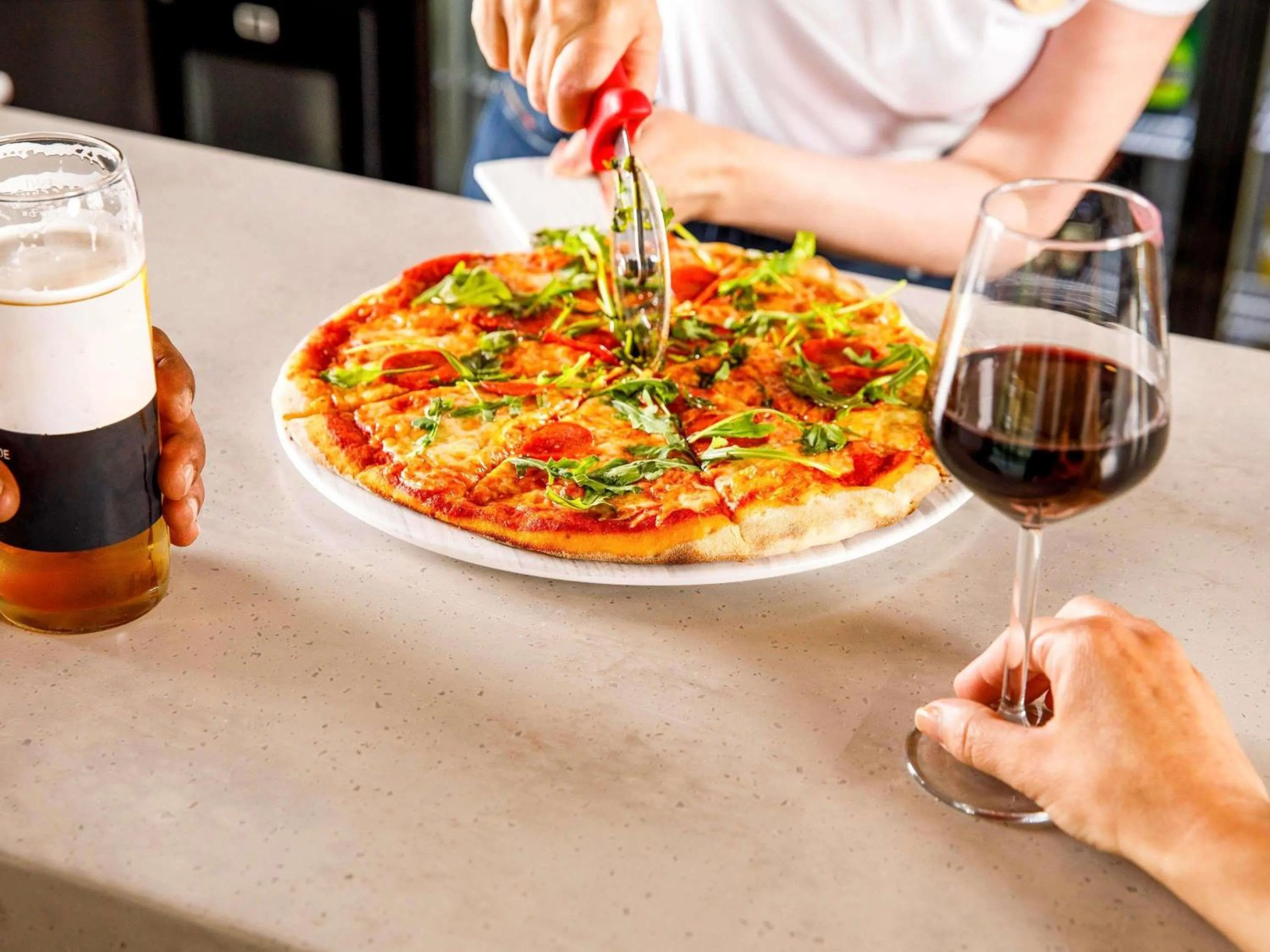 Restaurant/places to eat in ibis London Sutton Point