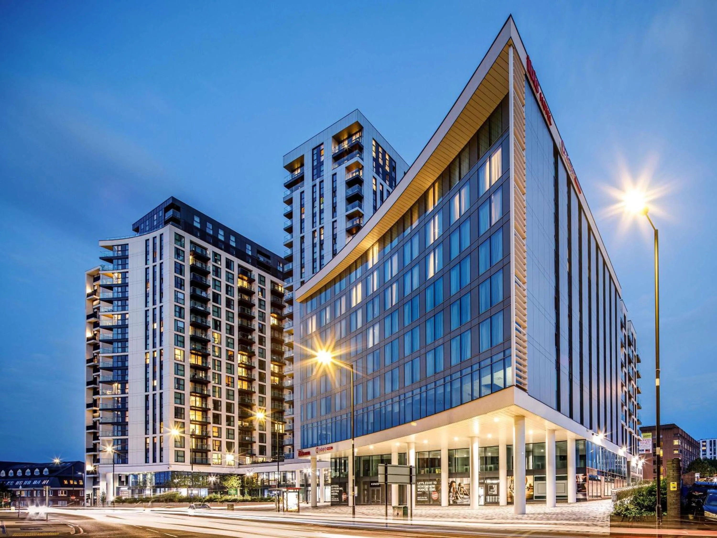 Property building in ibis London Sutton Point