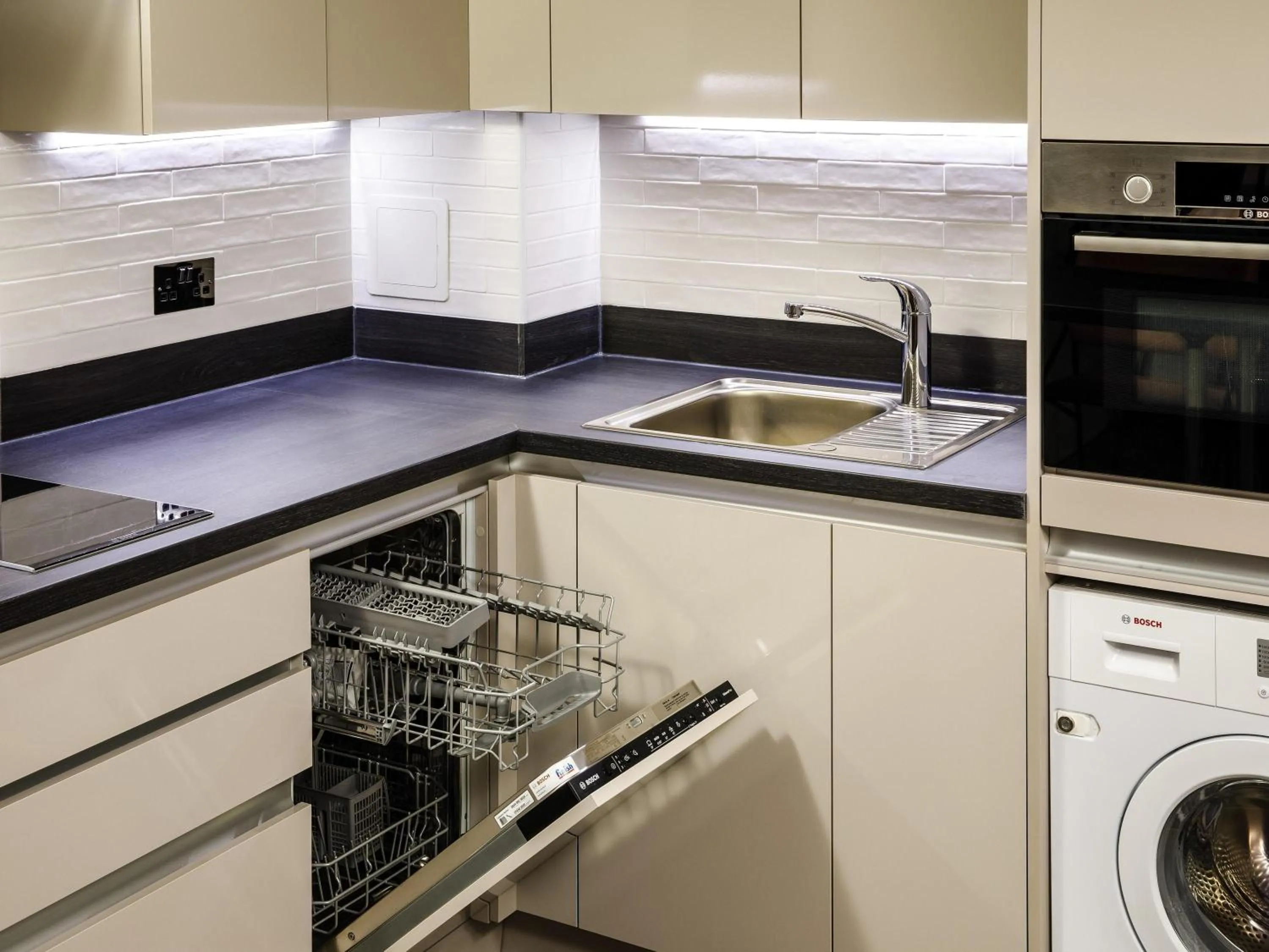 Bedroom in Aparthotel Adagio London Sutton Point