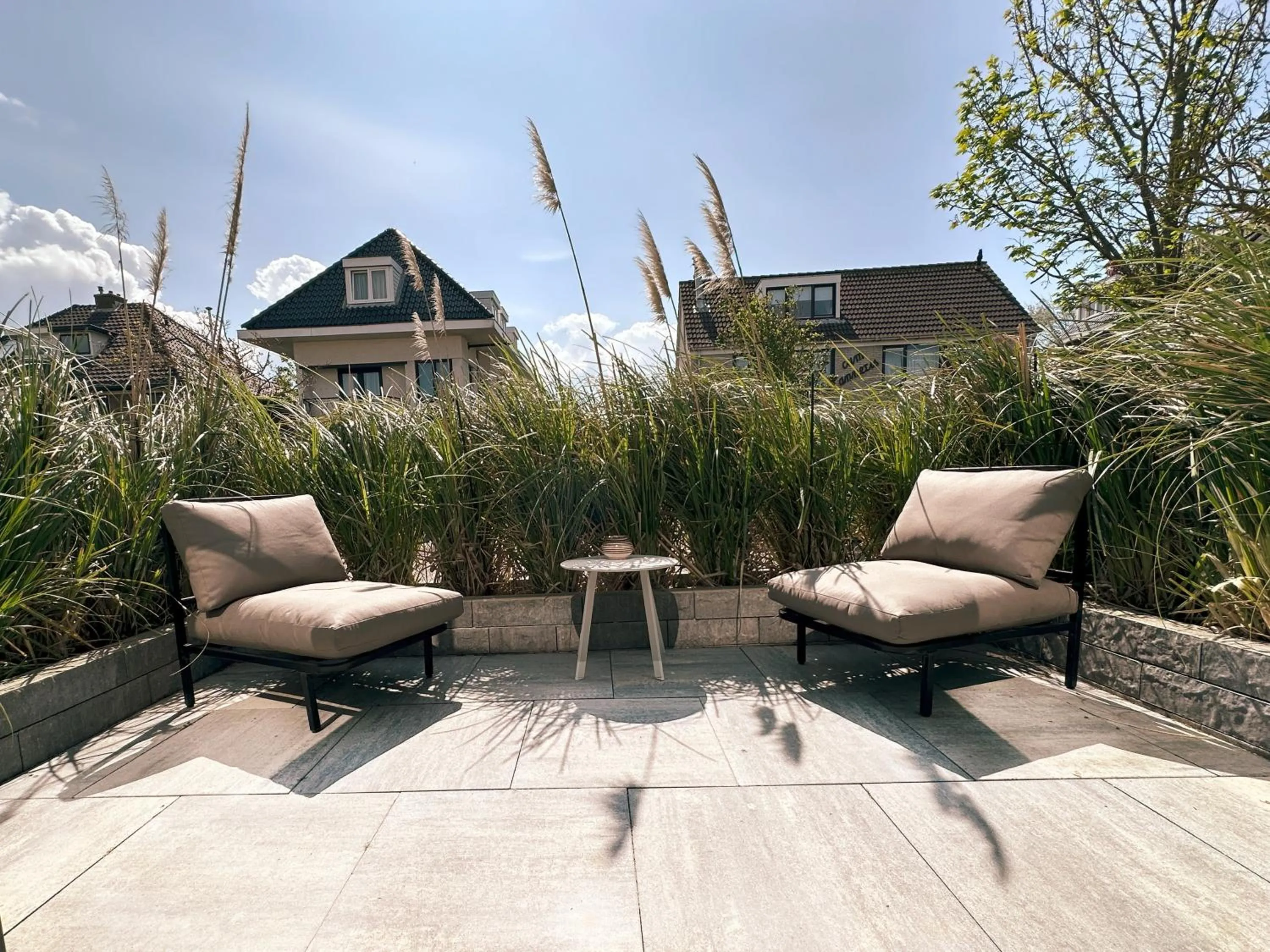 Garden view in Boutique Hotel At Sea