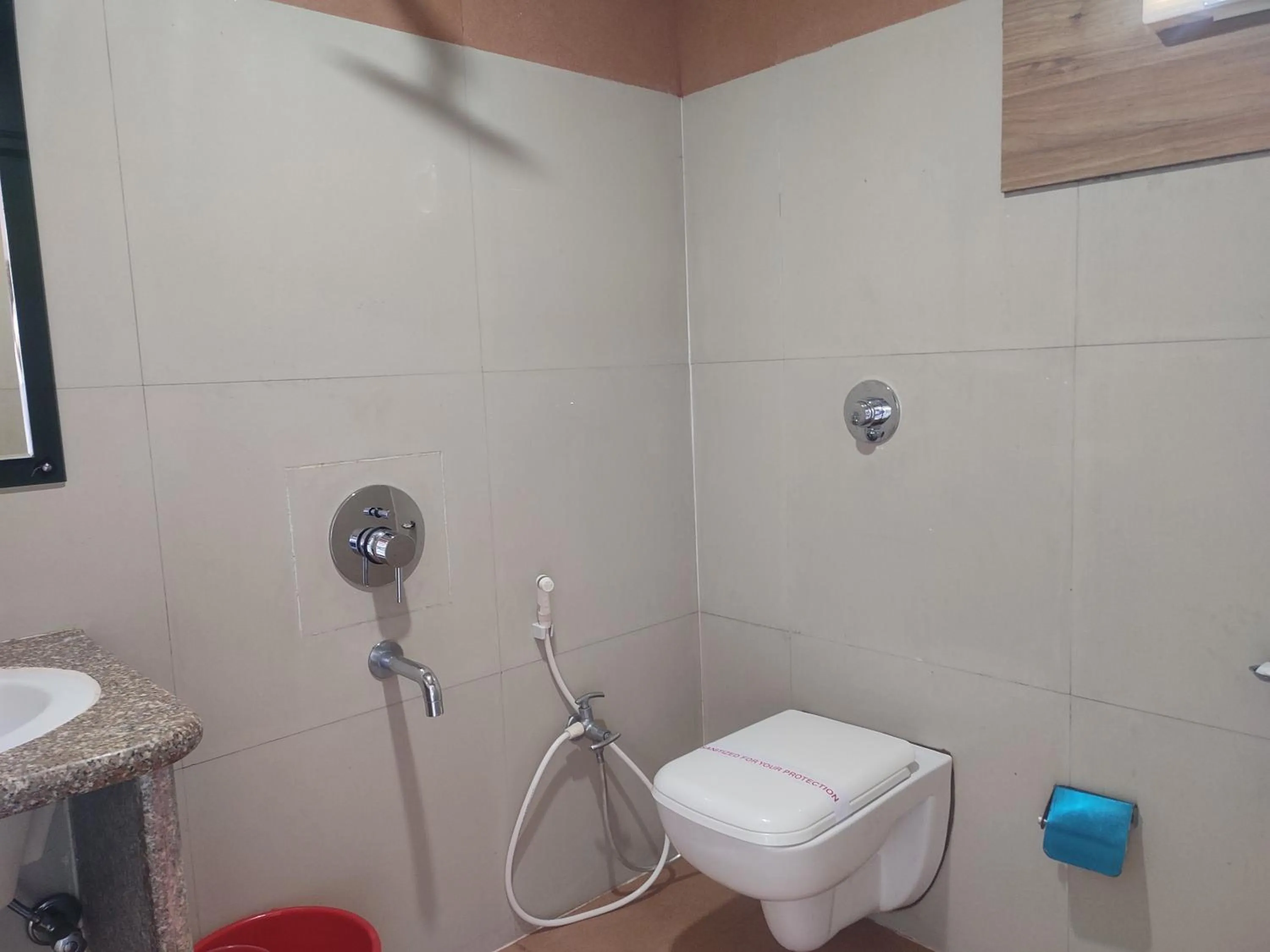 Shower in Maa Greenary View - A Holiday Resort