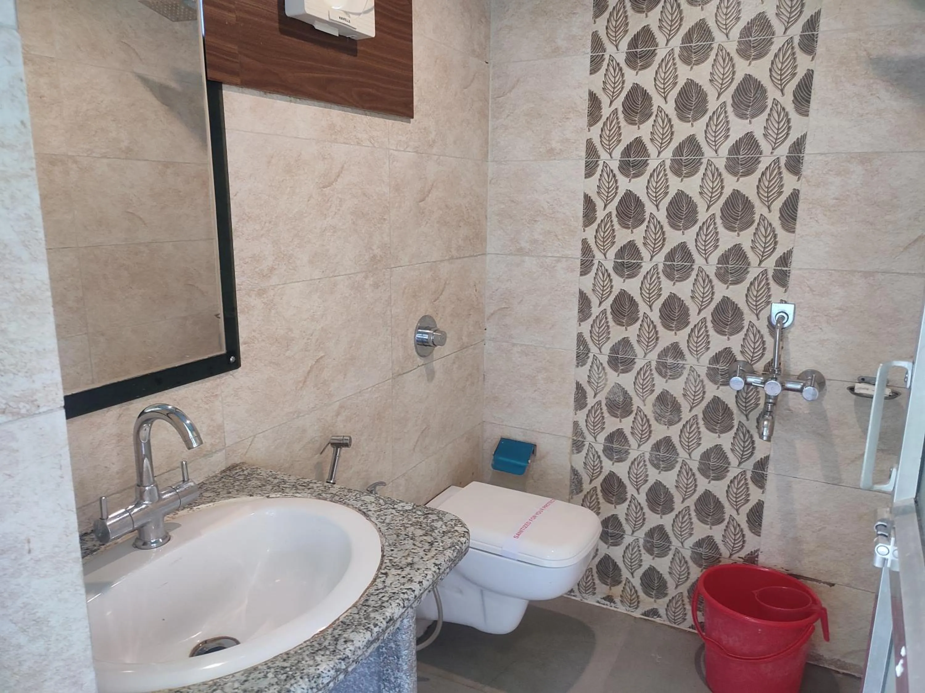 Shower in Maa Greenary View - A Holiday Resort