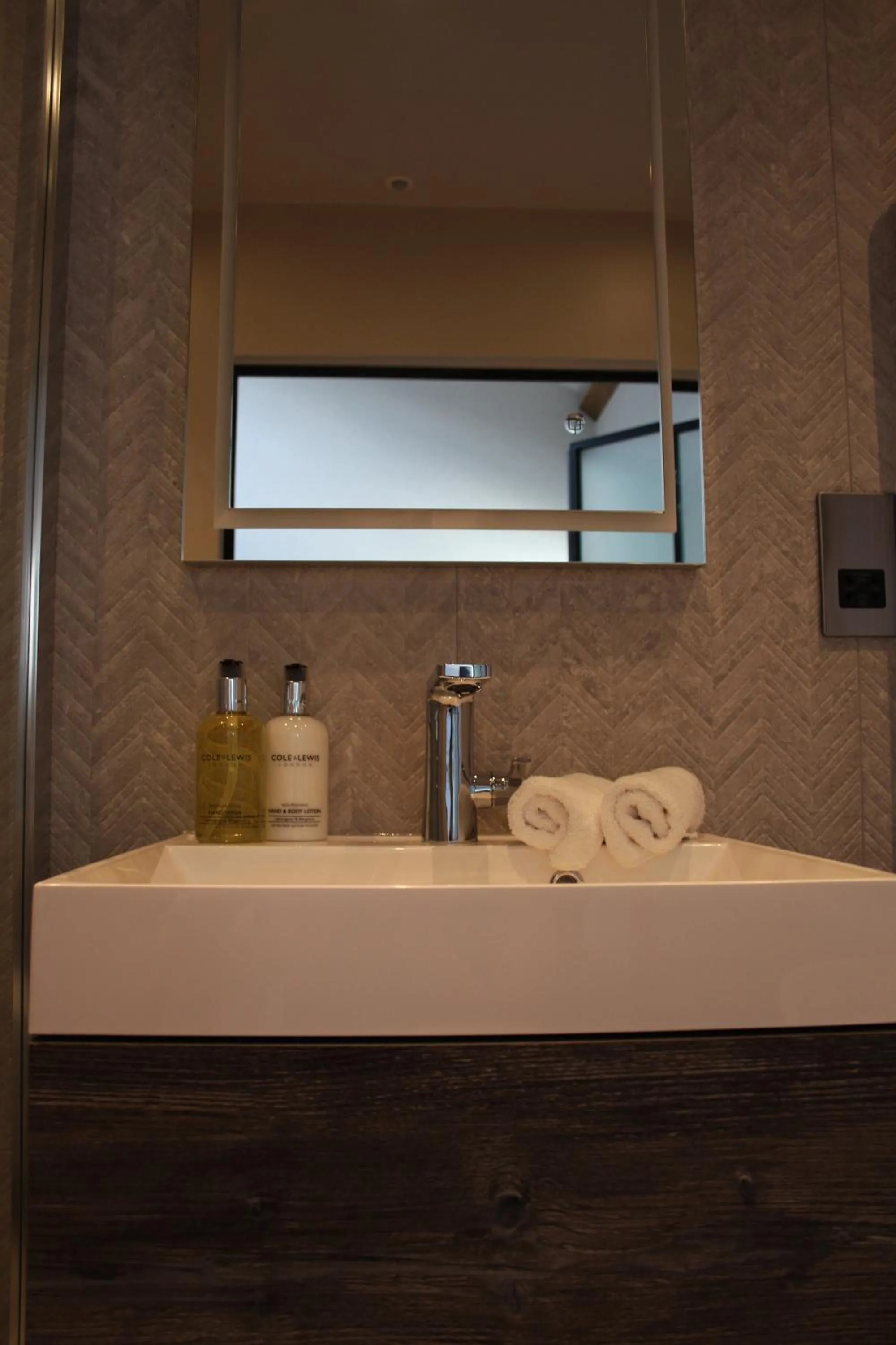 Bathroom in The Merchant's Yard