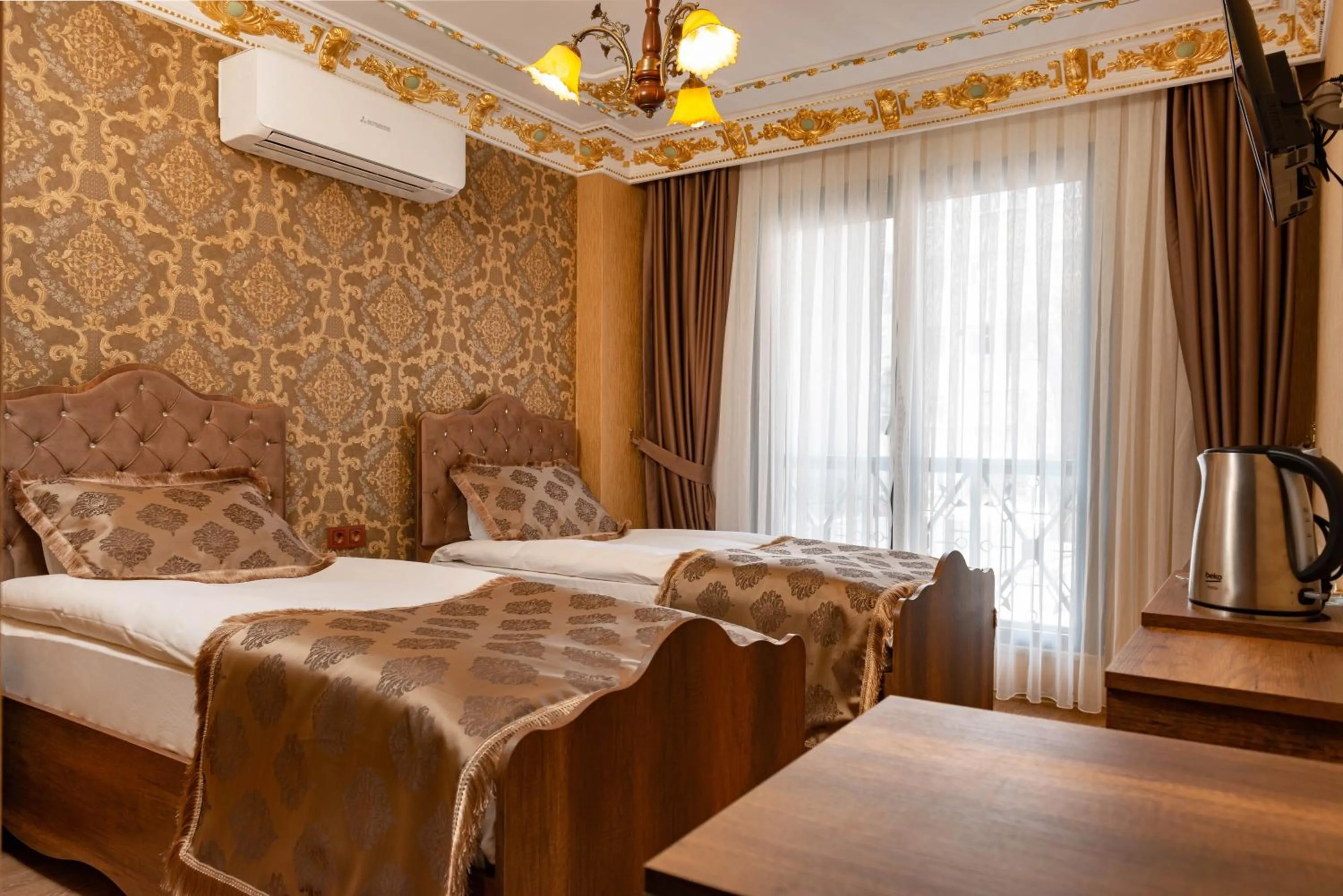 Bedroom, Bed in The Ottoman