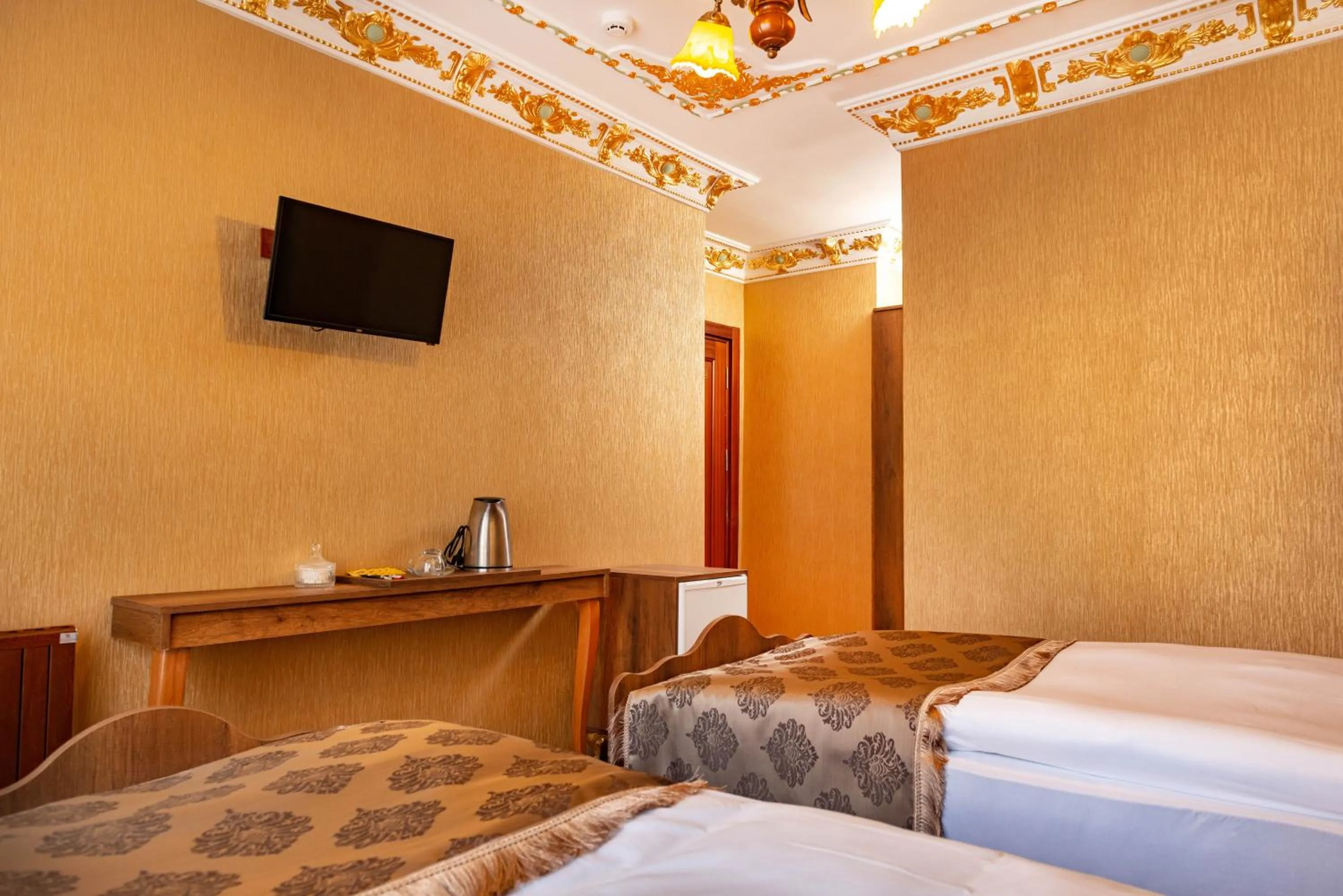 Bedroom, Bed in The Ottoman